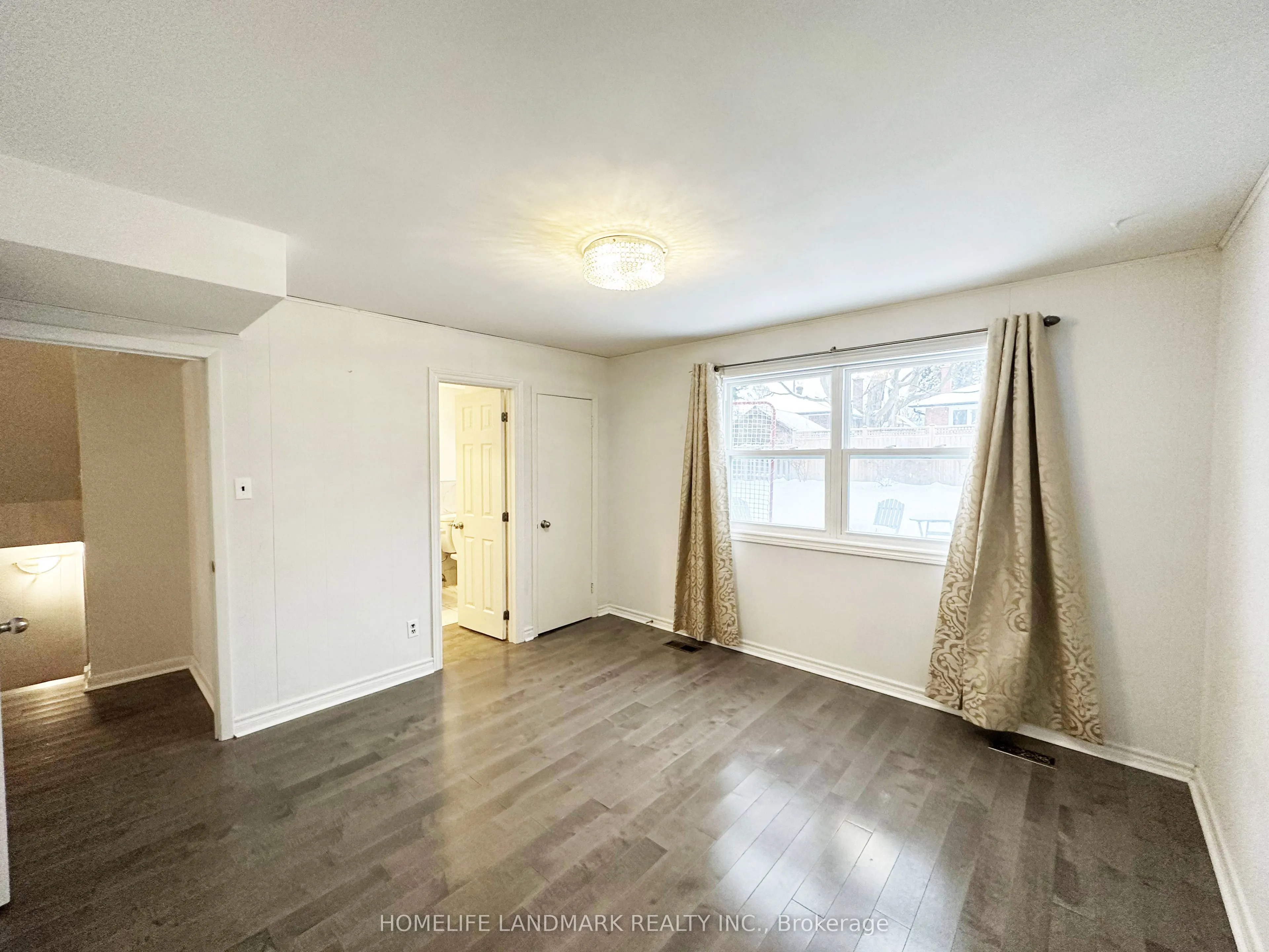 28 Monarchwood Crescent