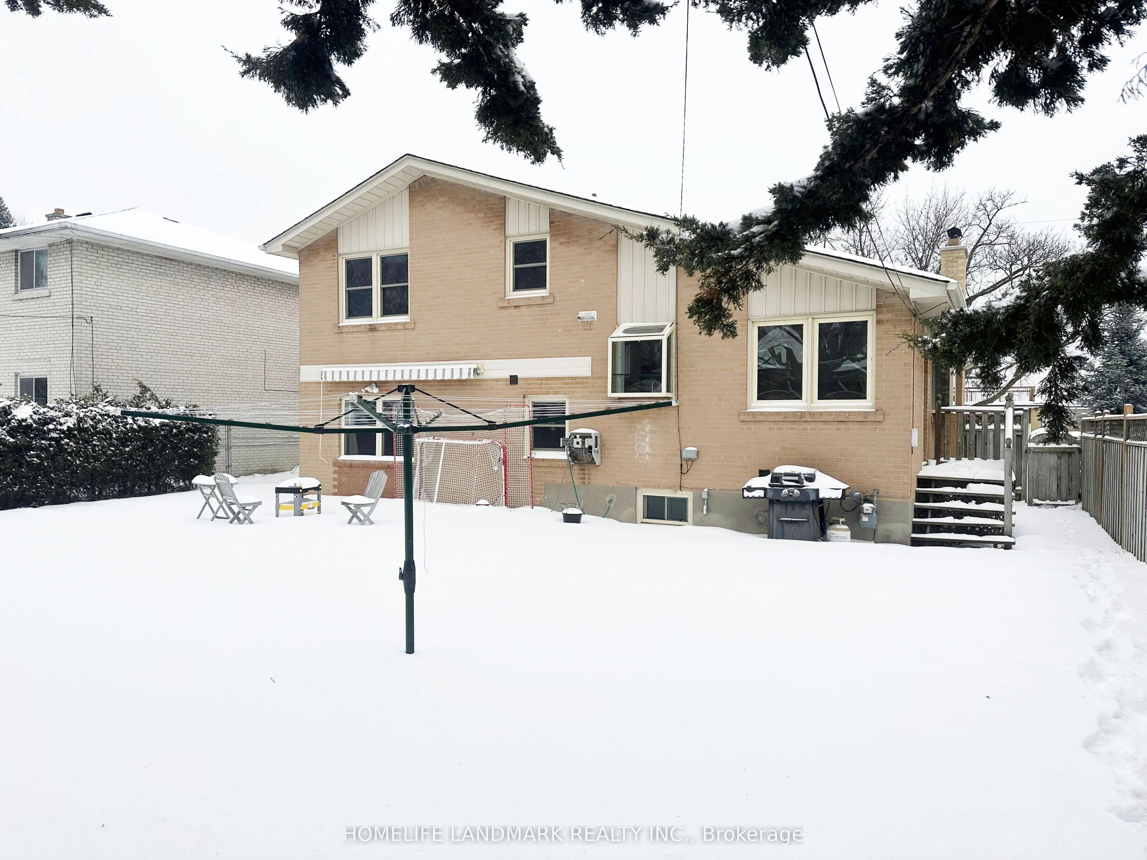 28 Monarchwood Crescent