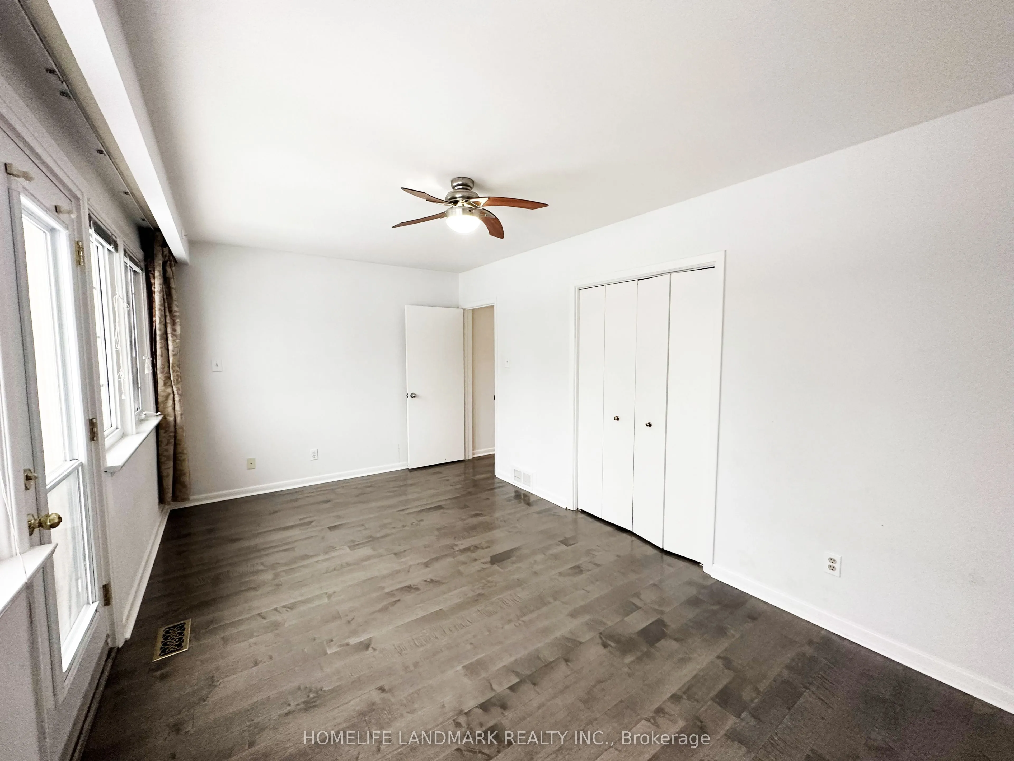 28 Monarchwood Crescent