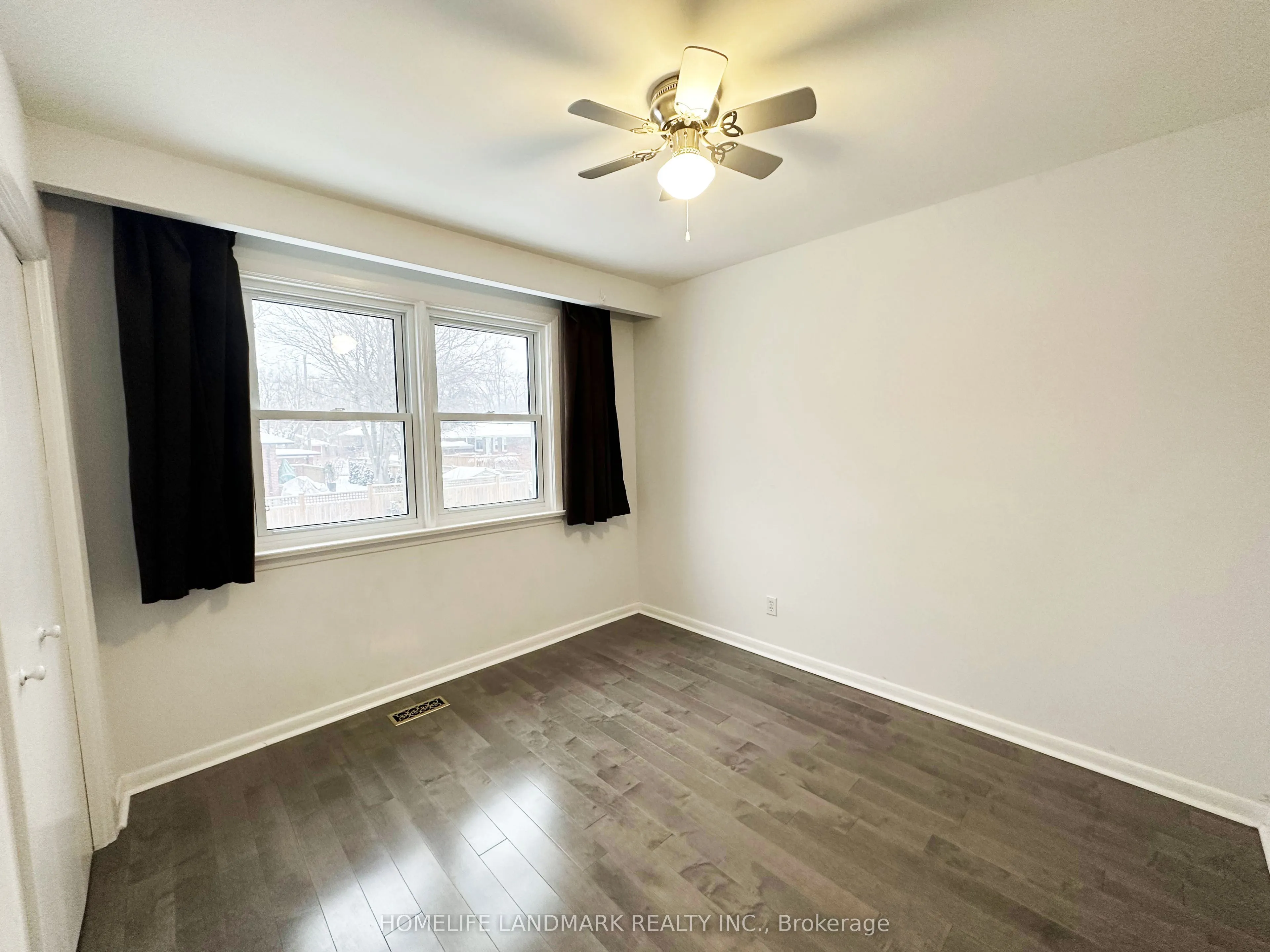 28 Monarchwood Crescent