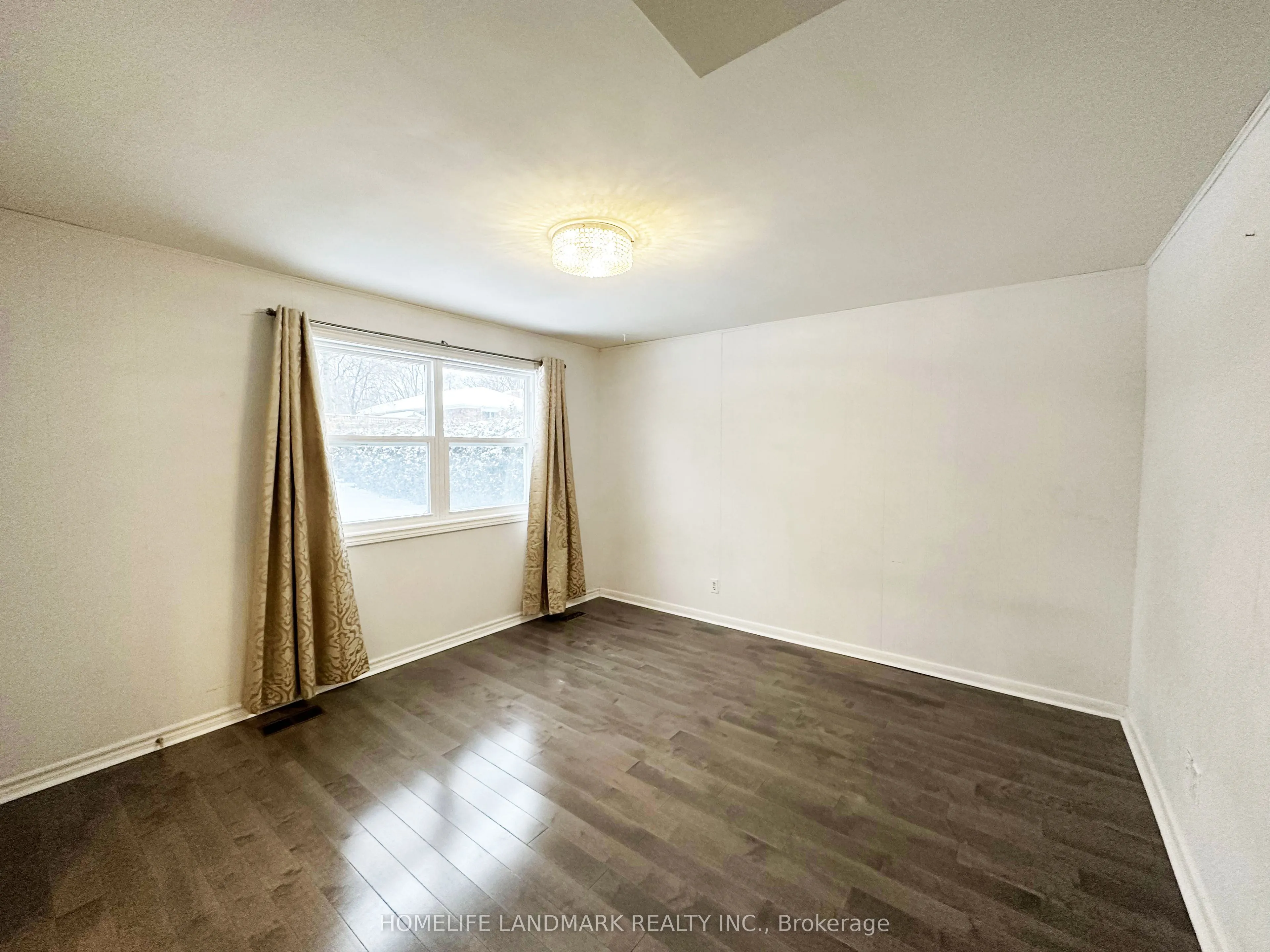 28 Monarchwood Crescent
