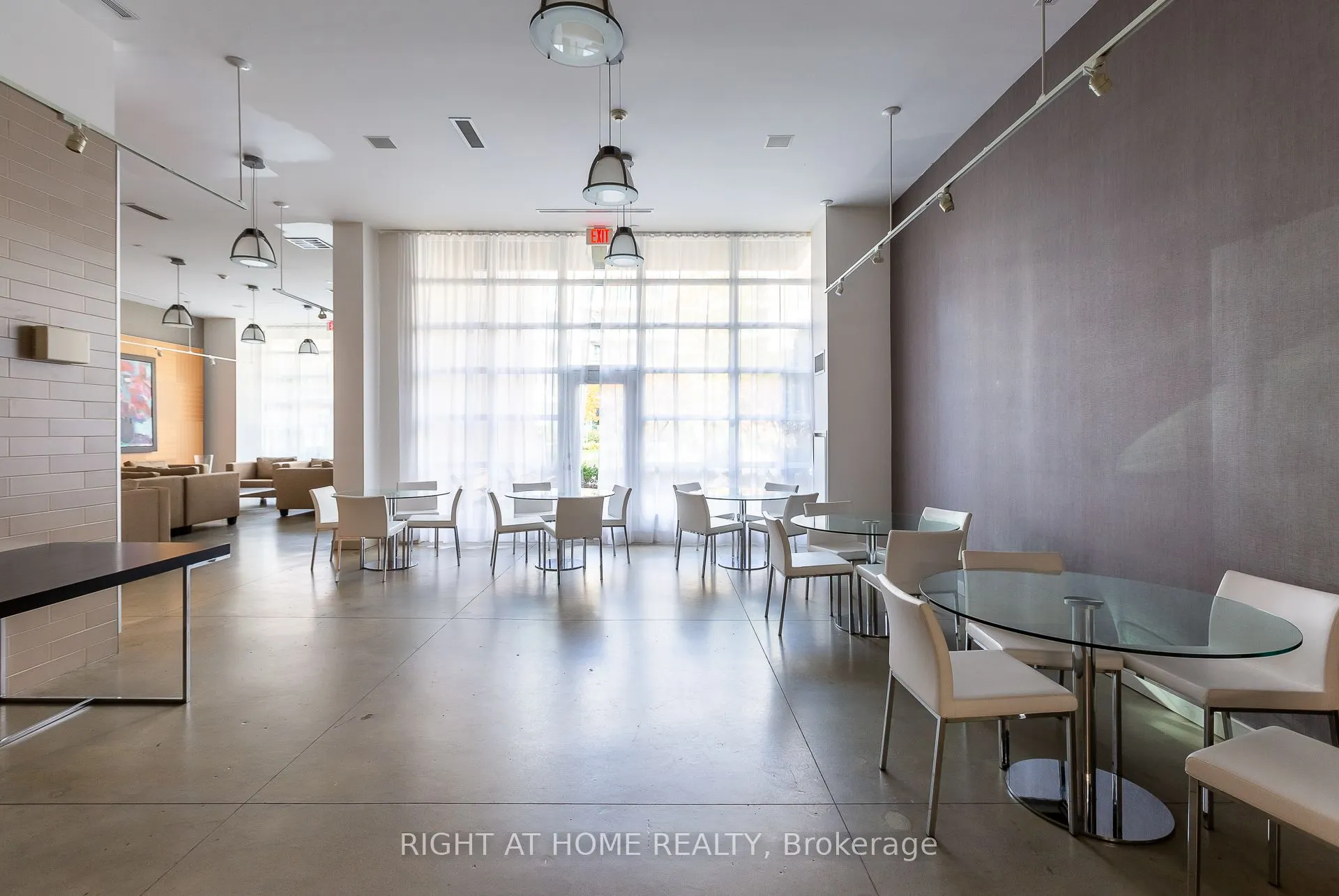 380 Macpherson Avenue, #306