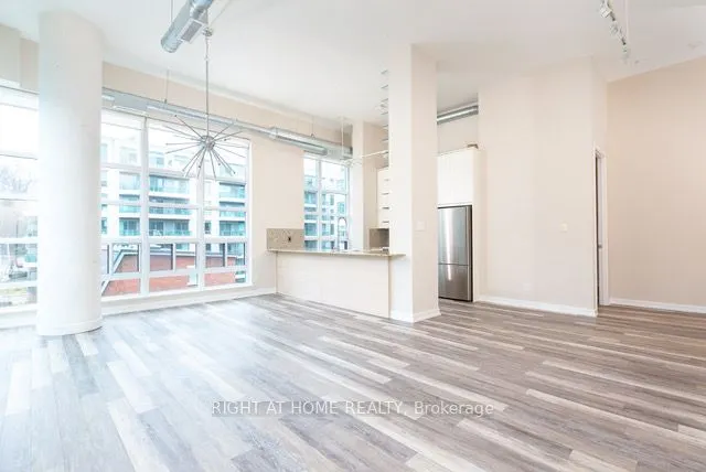 380 Macpherson Avenue, #306