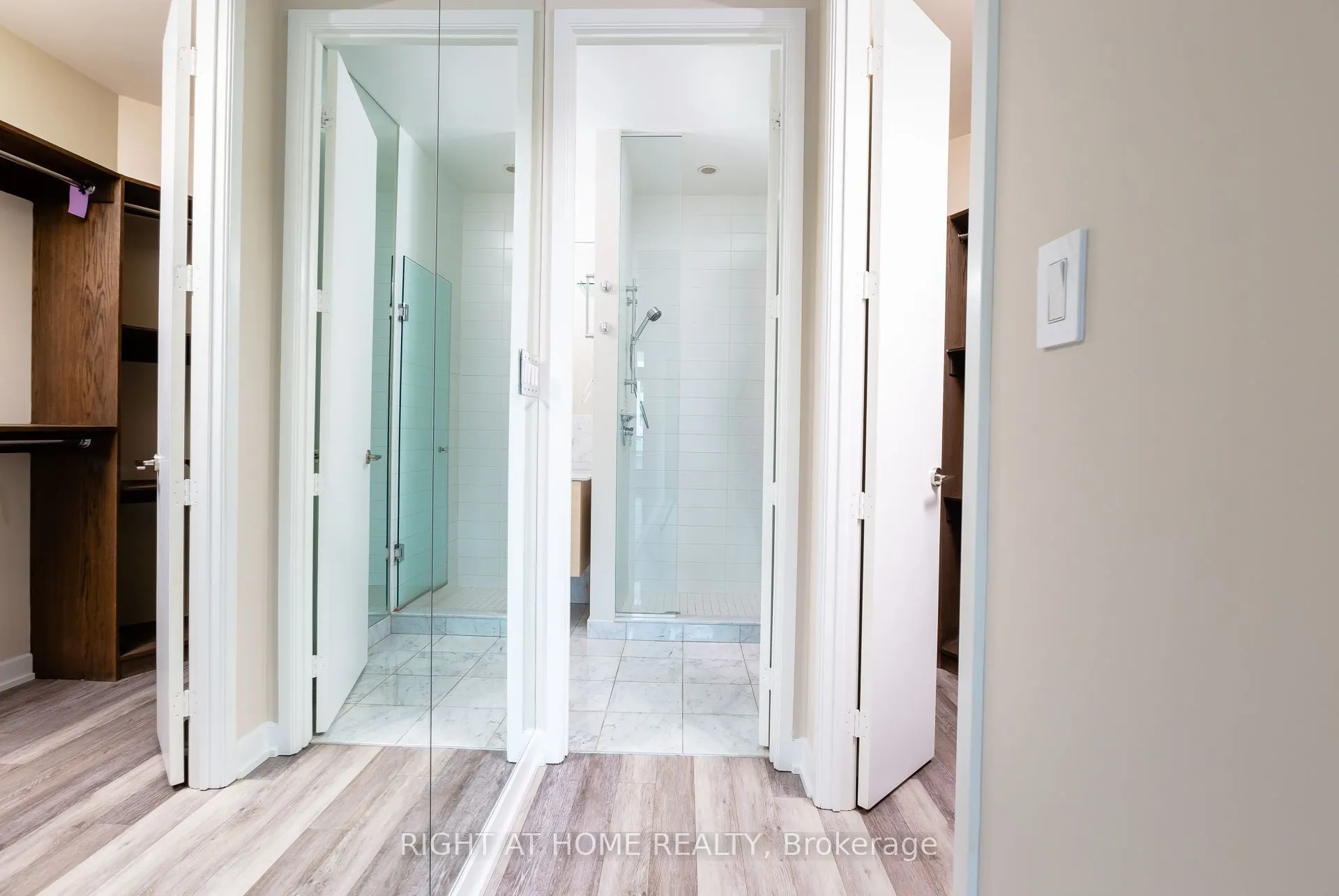 380 Macpherson Avenue, #306