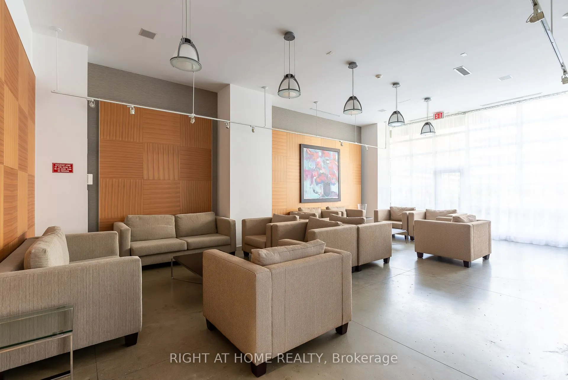 380 Macpherson Avenue, #306