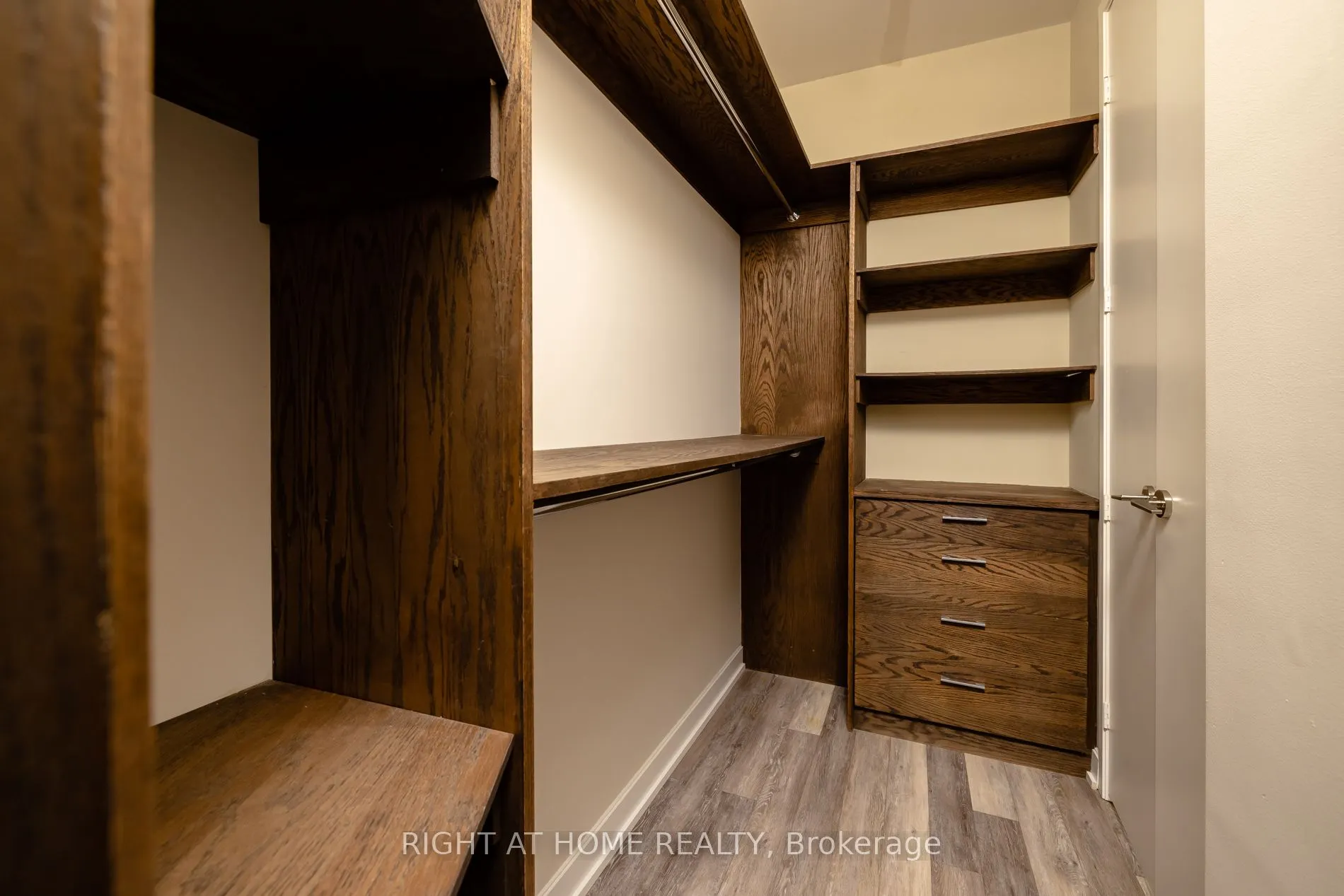 380 Macpherson Avenue, #306