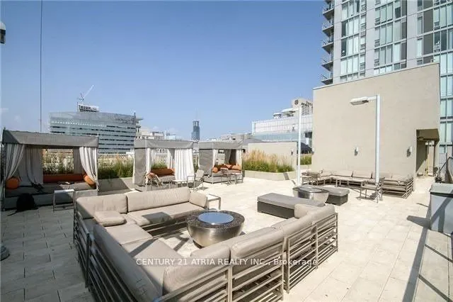 126 Simcoe Street, #1904