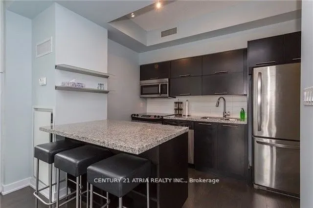 126 Simcoe Street, #1904