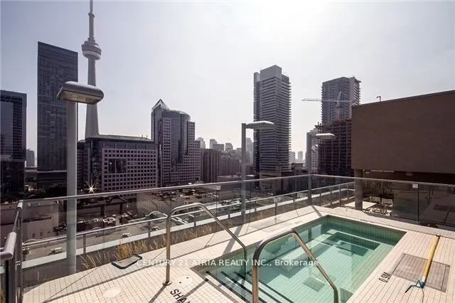 126 Simcoe Street, #1904