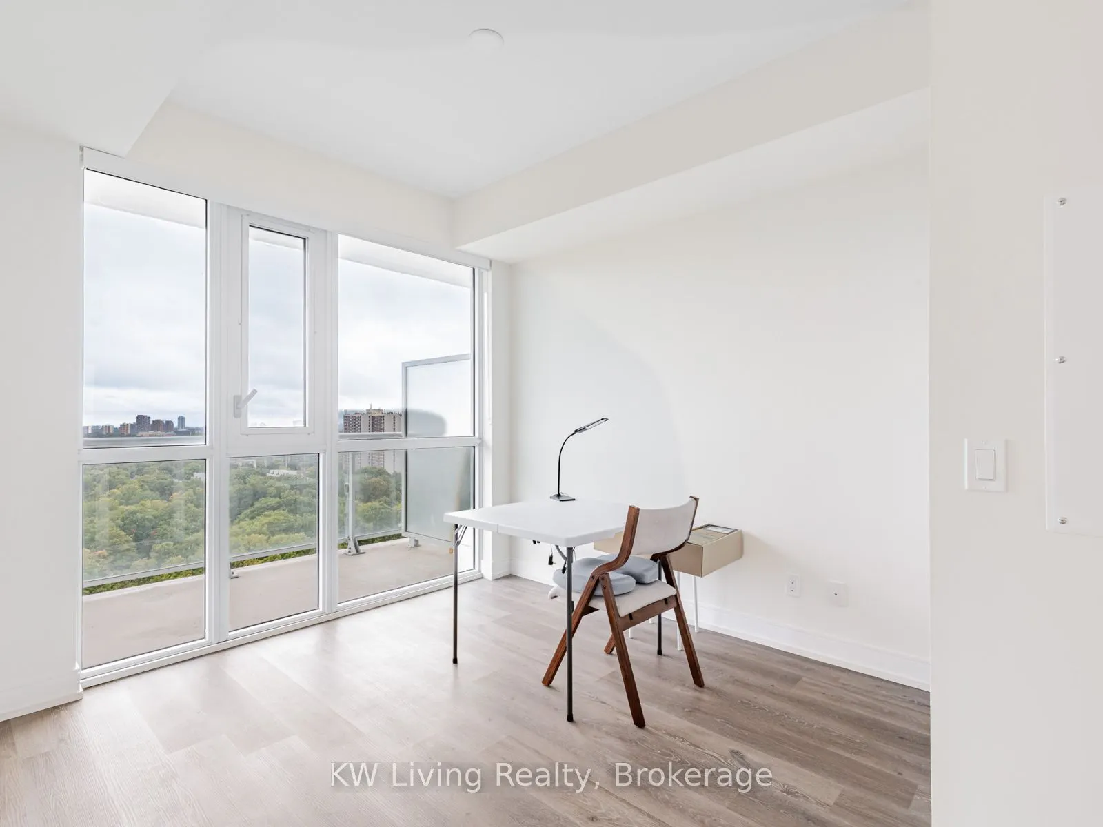 10 Deerlick Court, #1810