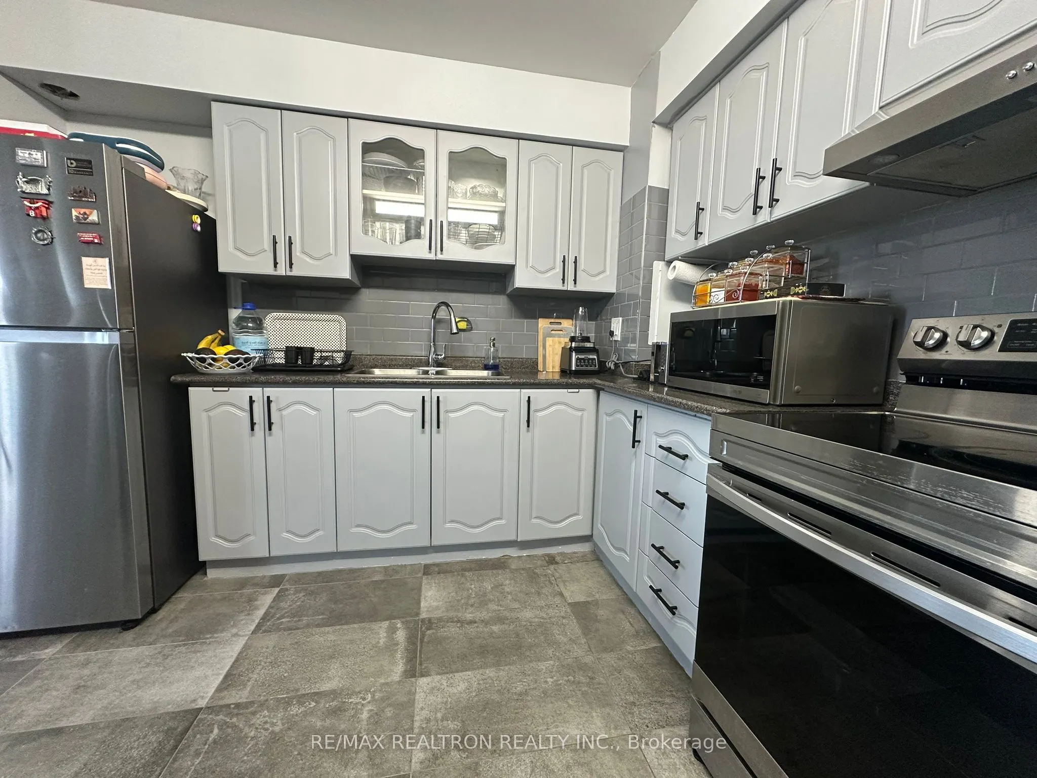100 Leeward Glenway, #1401