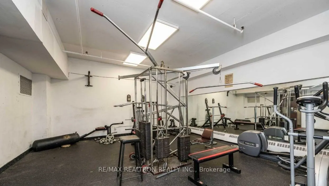 100 Leeward Glenway, #1401