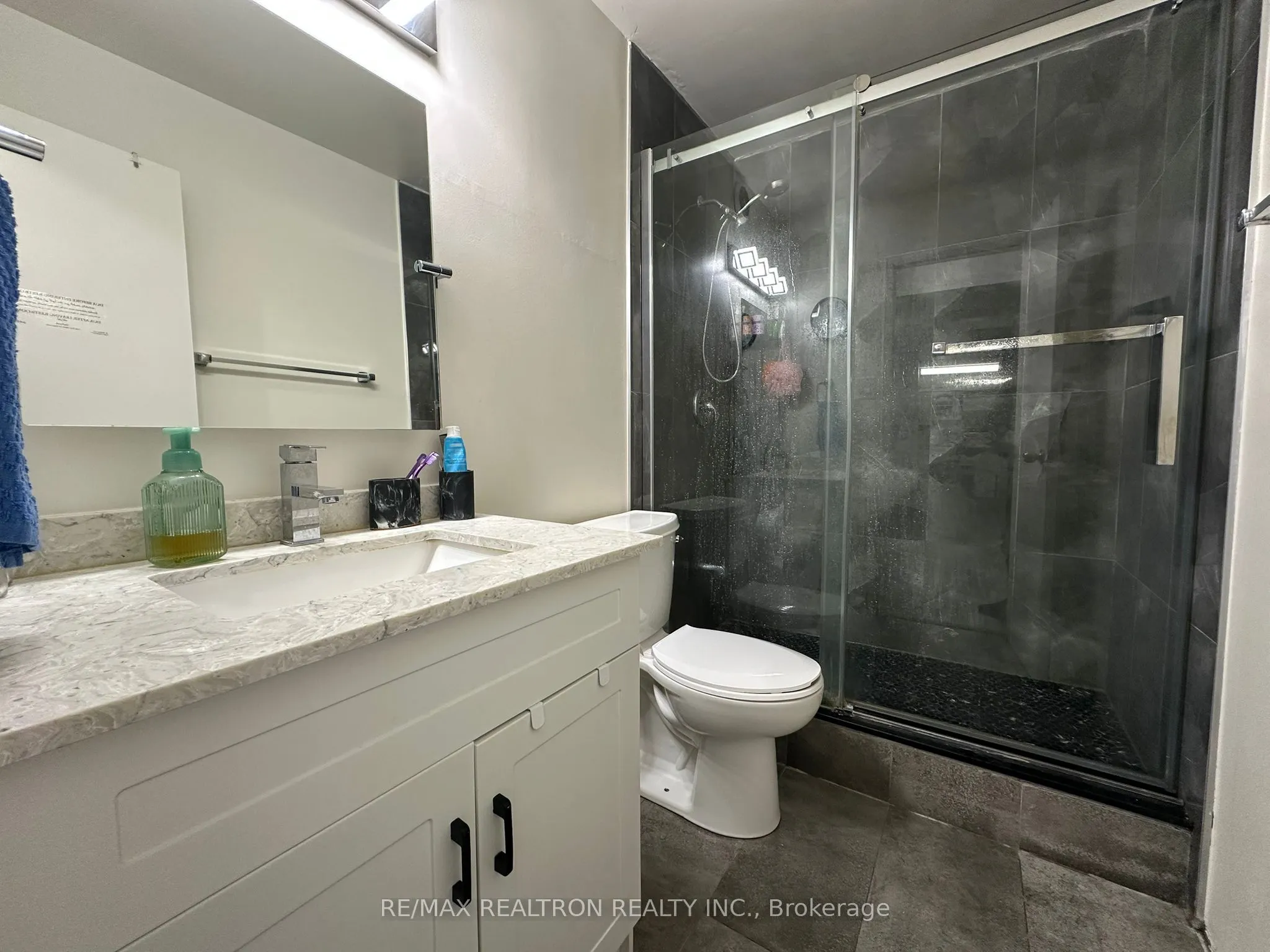 100 Leeward Glenway, #1401