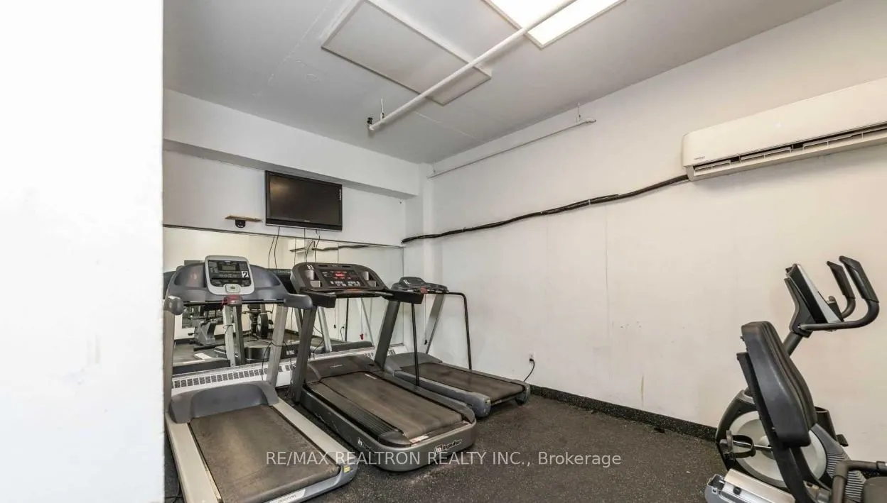 100 Leeward Glenway, #1401