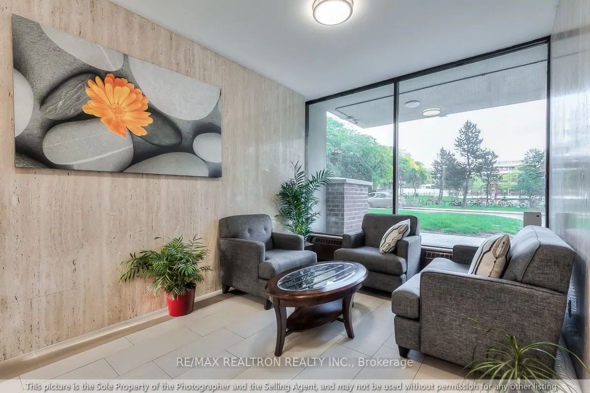 100 Leeward Glenway, #1401