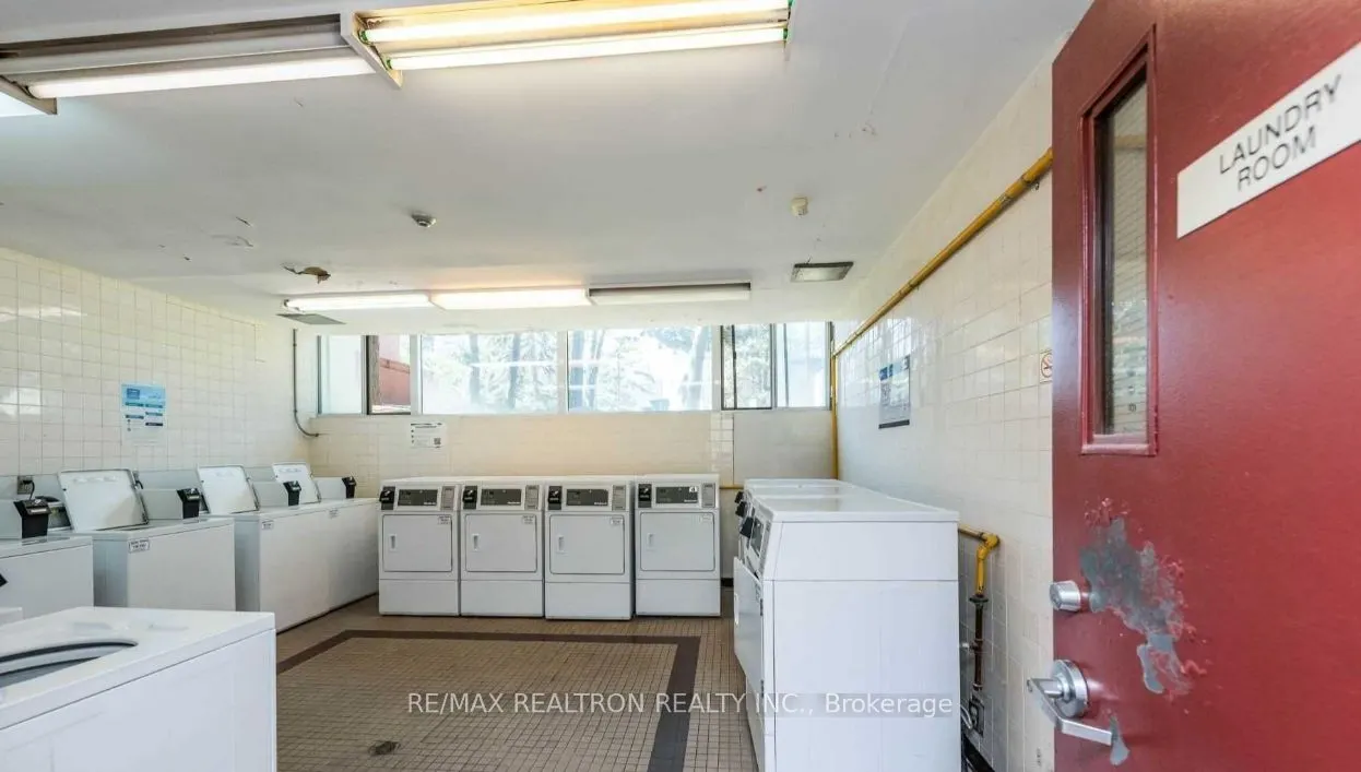 100 Leeward Glenway, #1401