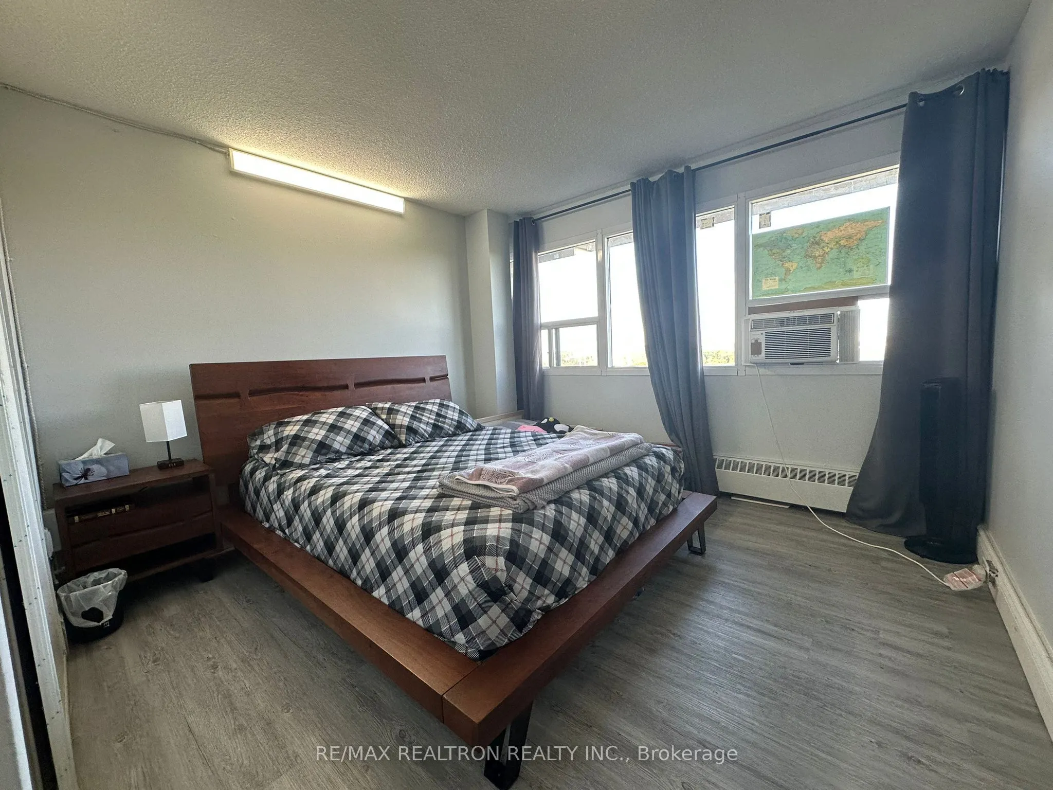 100 Leeward Glenway, #1401