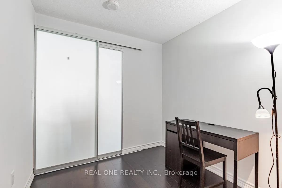 386 Yonge Street, #1408
