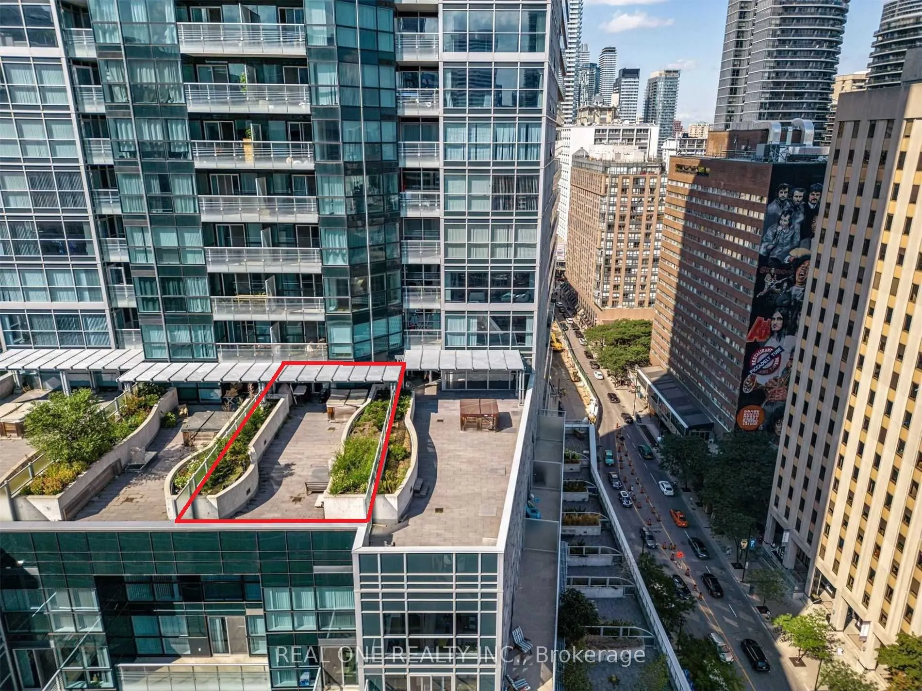 386 Yonge Street, #1408