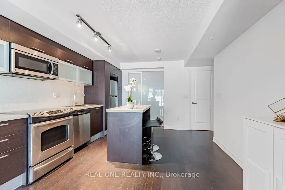 386 Yonge Street, #1408