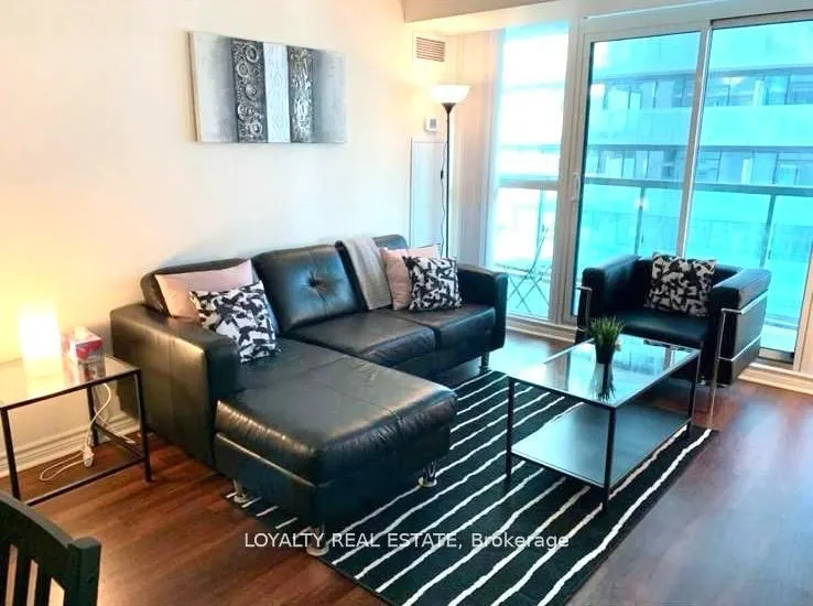 19 Grand Trunk Crescent, #1909