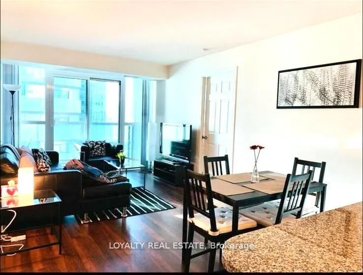 19 Grand Trunk Crescent, #1909