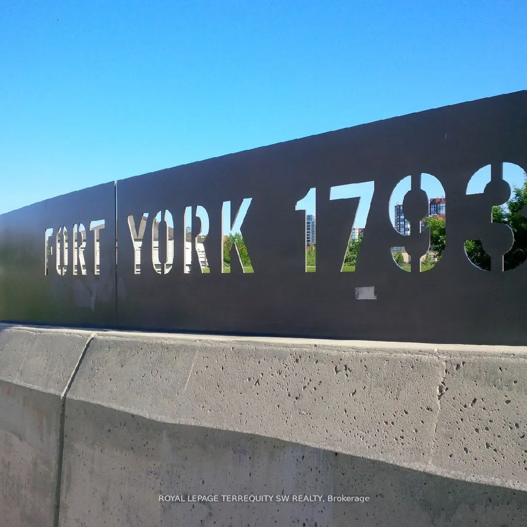 209 Fort York Boulevard, #1458