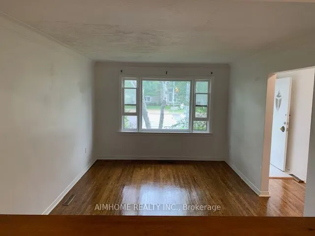 224 Finch Avenue E, #Main Fl