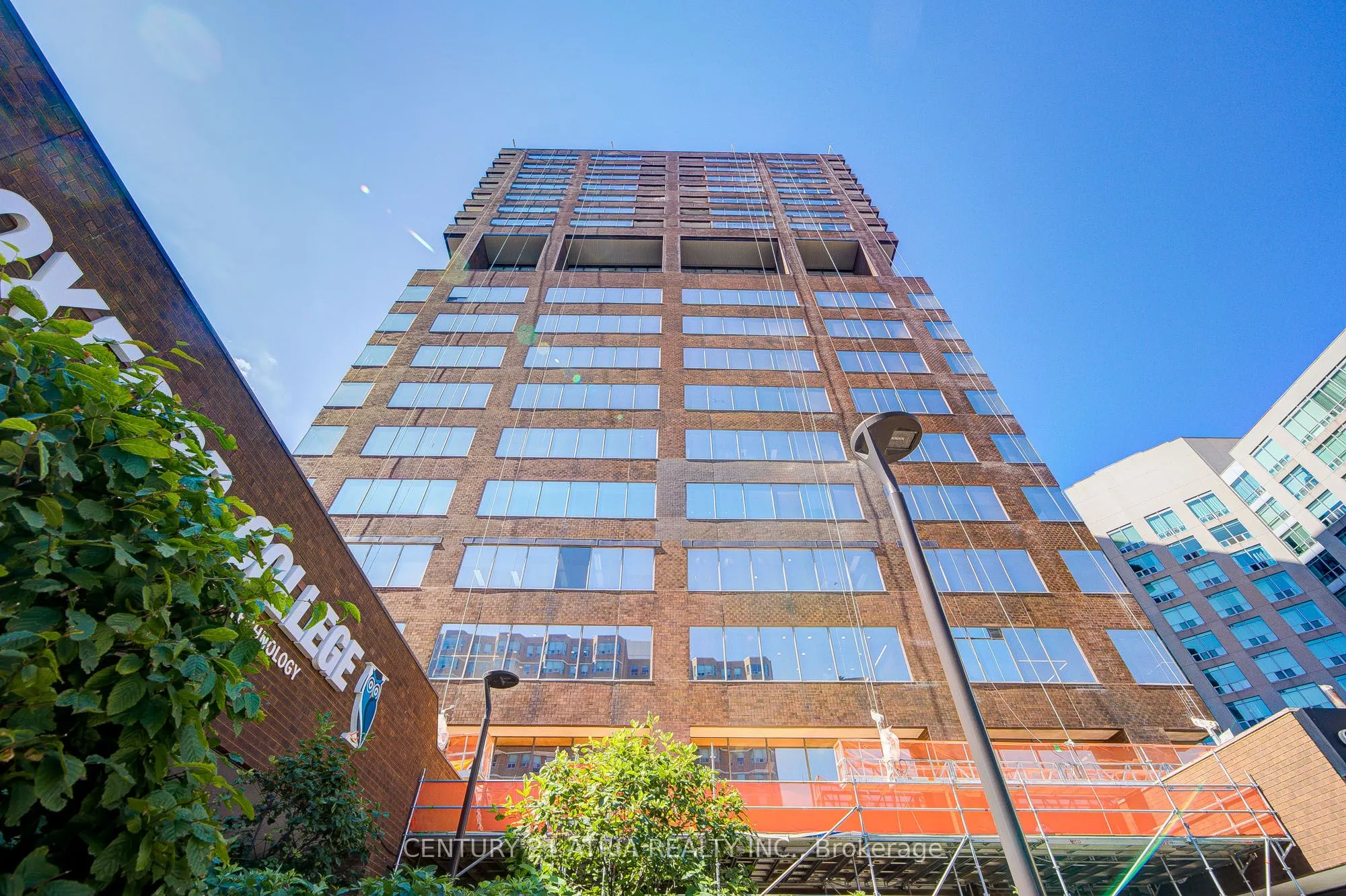 914 Yonge Street, #1911