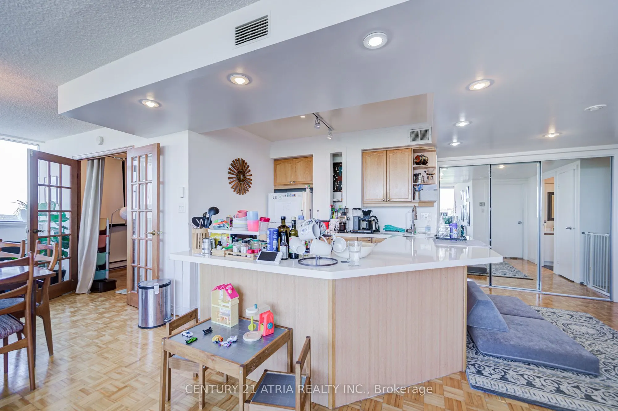 914 Yonge Street, #1911