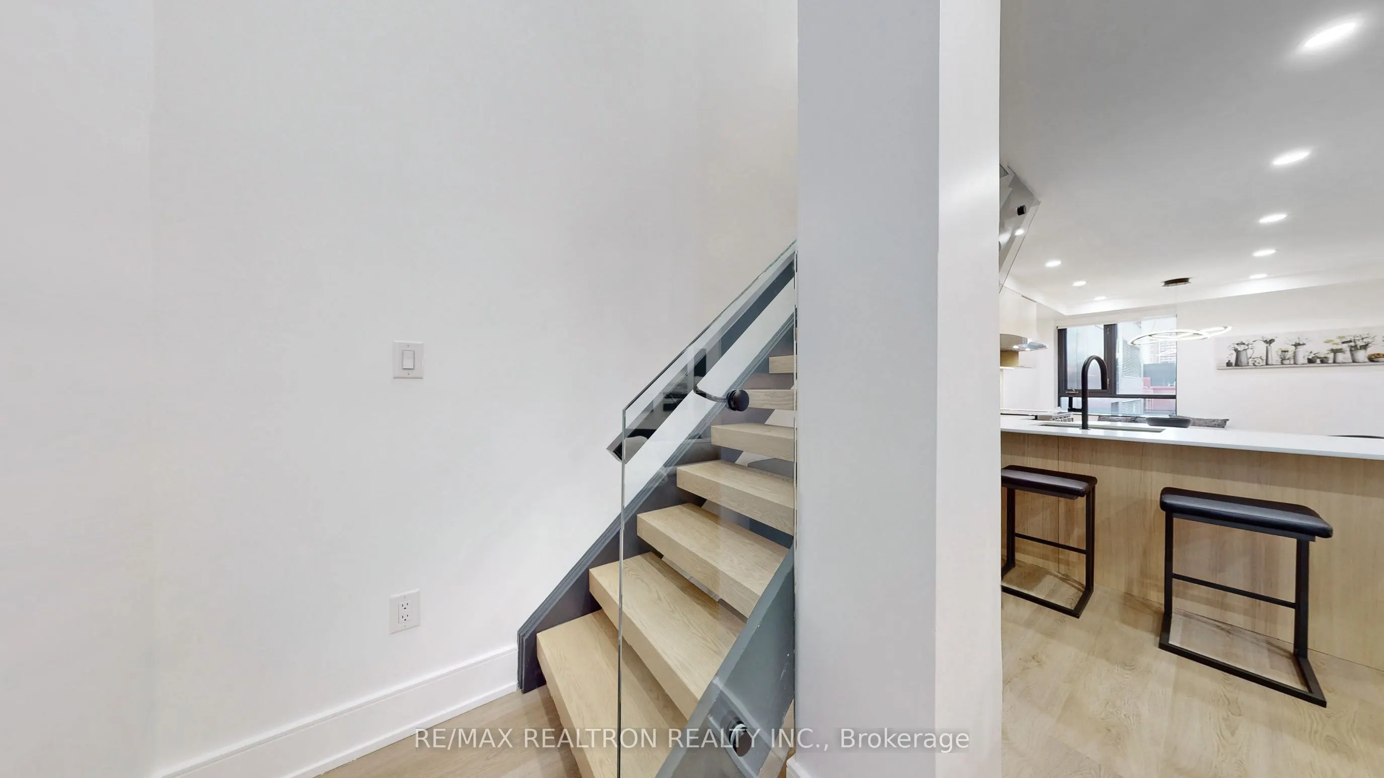 80 Cumberland Street, #504