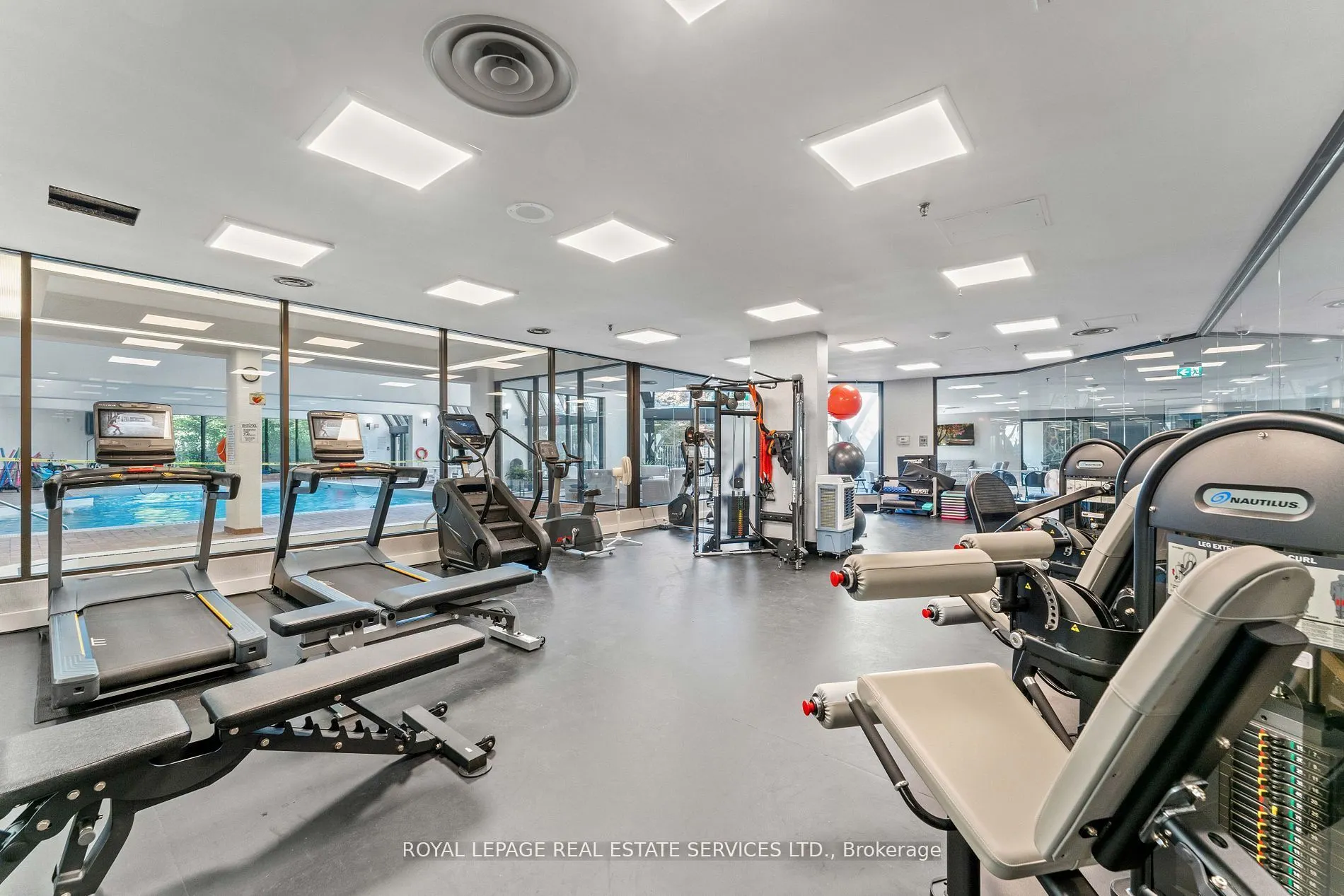 5444 Yonge Street, #1711