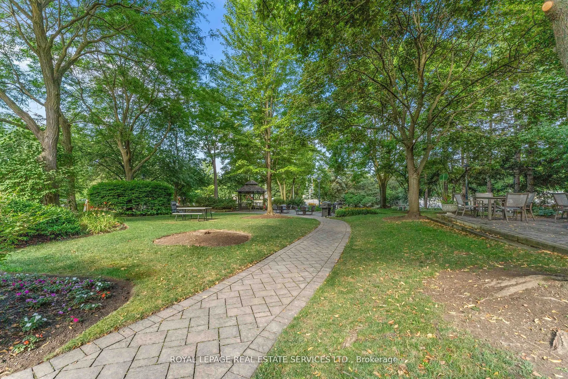 5444 Yonge Street, #1711