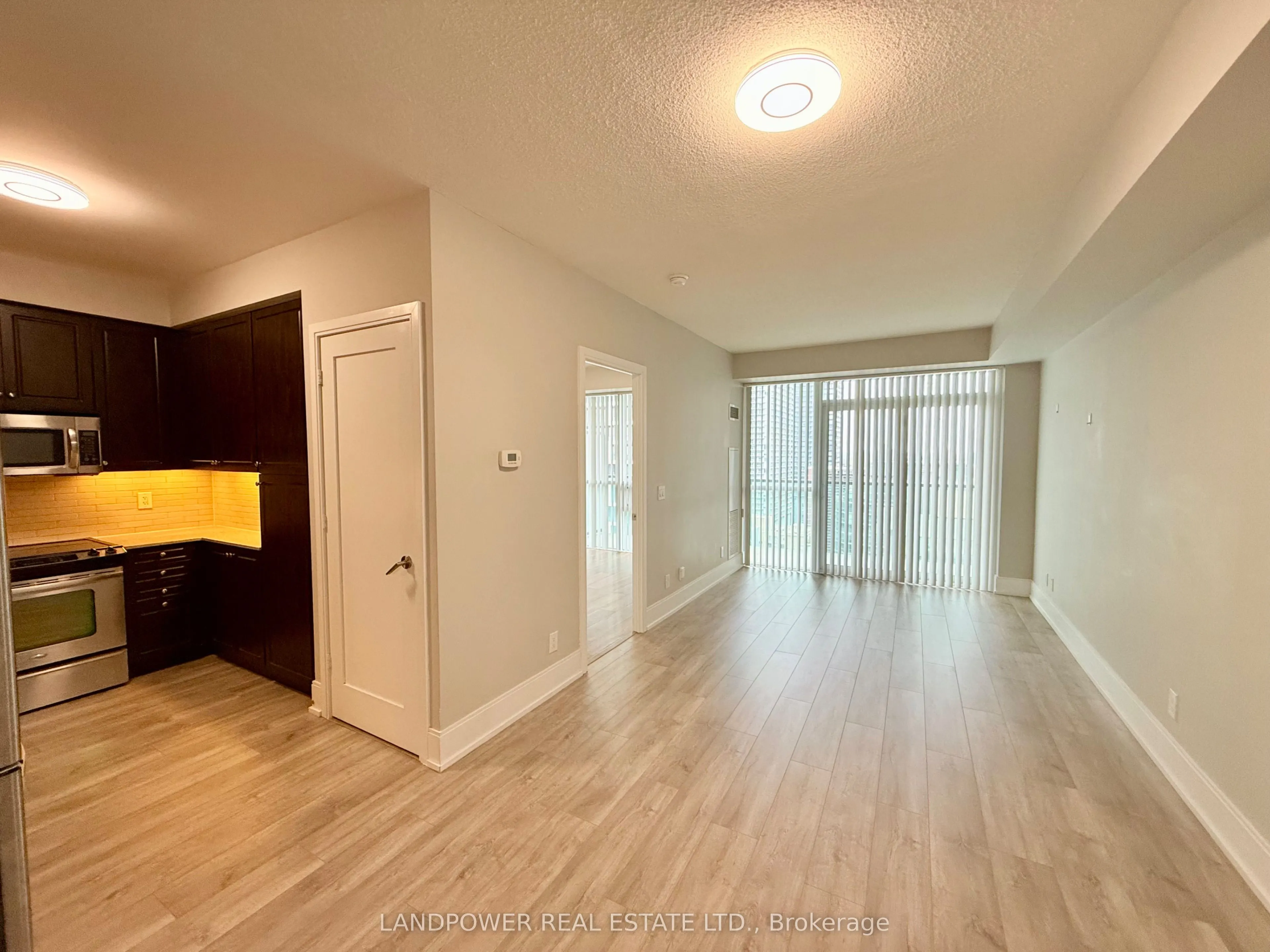 70 Roehampton Avenue, #1611