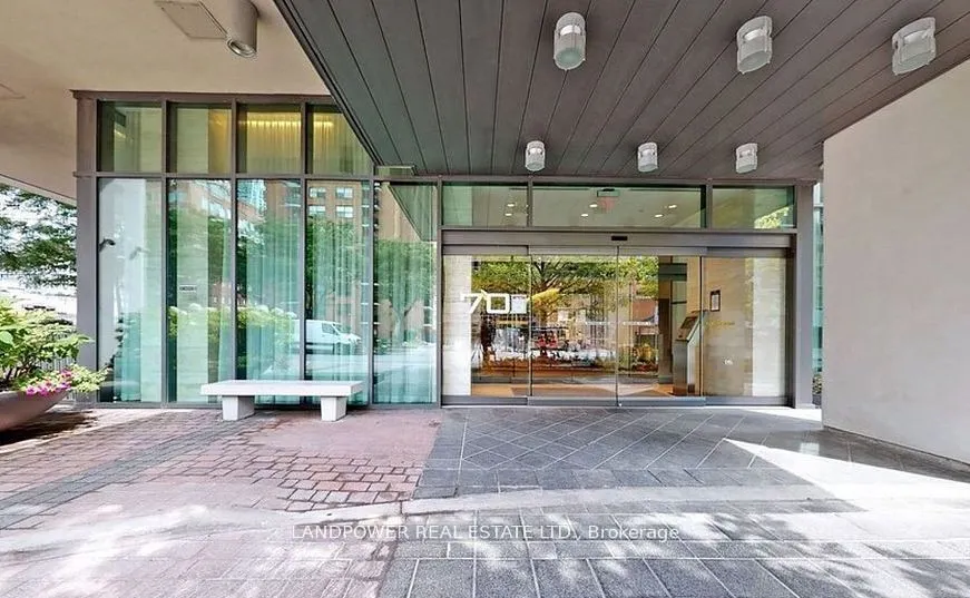 70 Roehampton Avenue, #1611