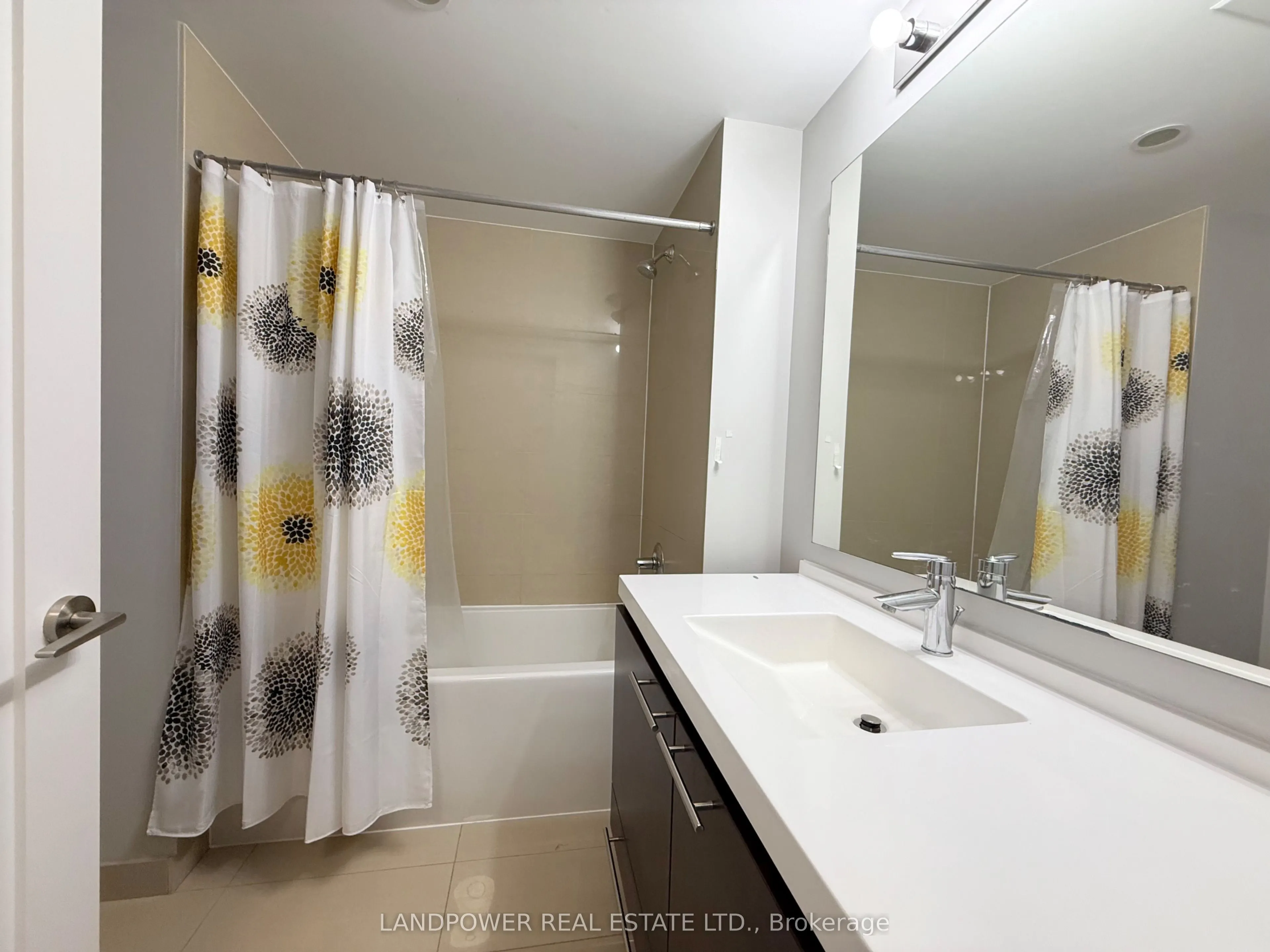 70 Roehampton Avenue, #1611