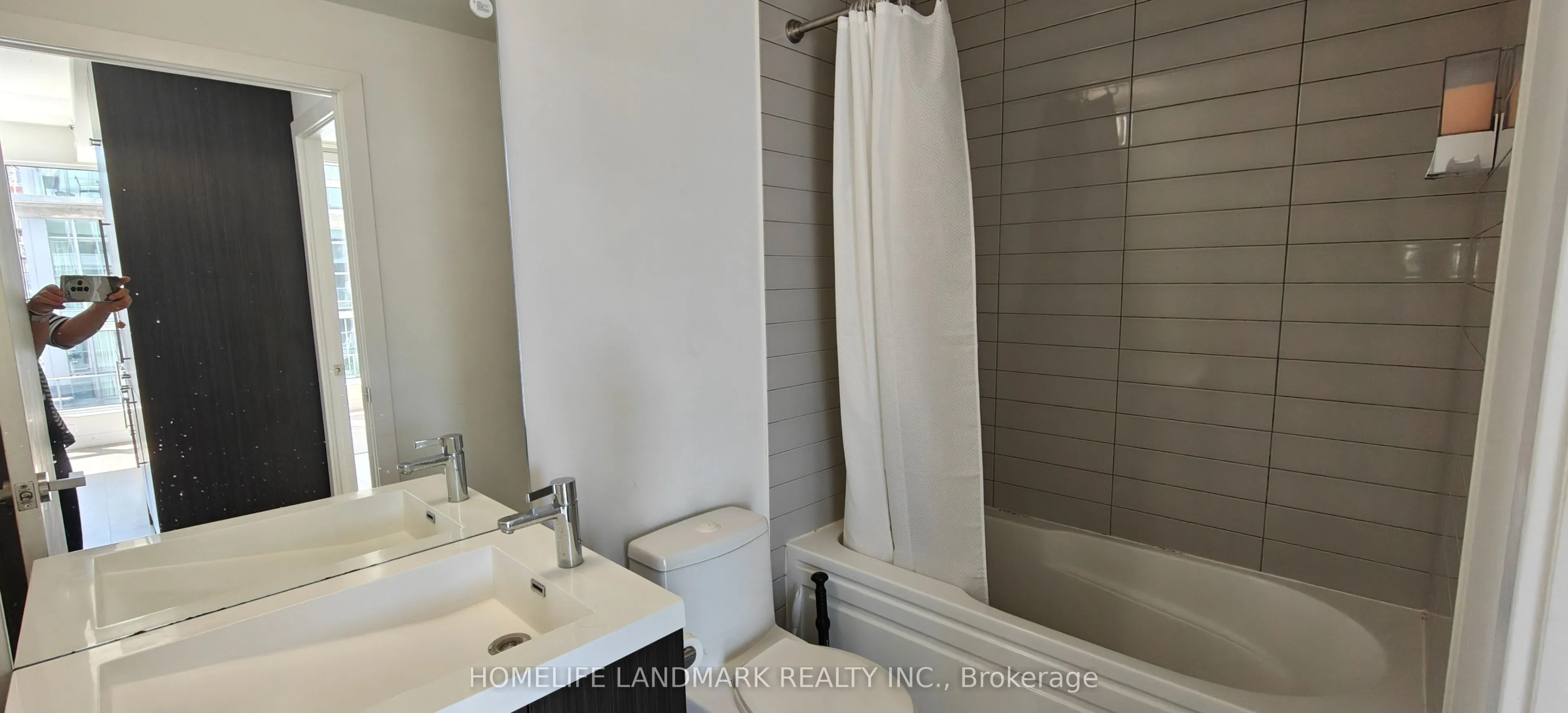 30 Nelson Street, #1106