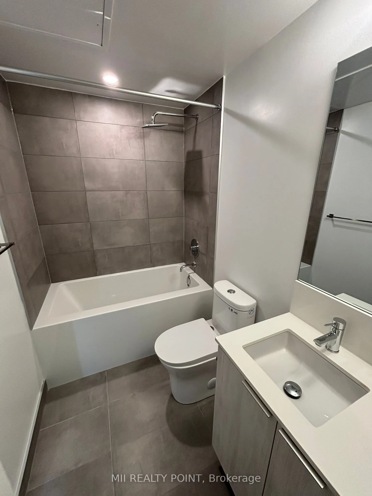 8 Wellesley Street W, #PH05