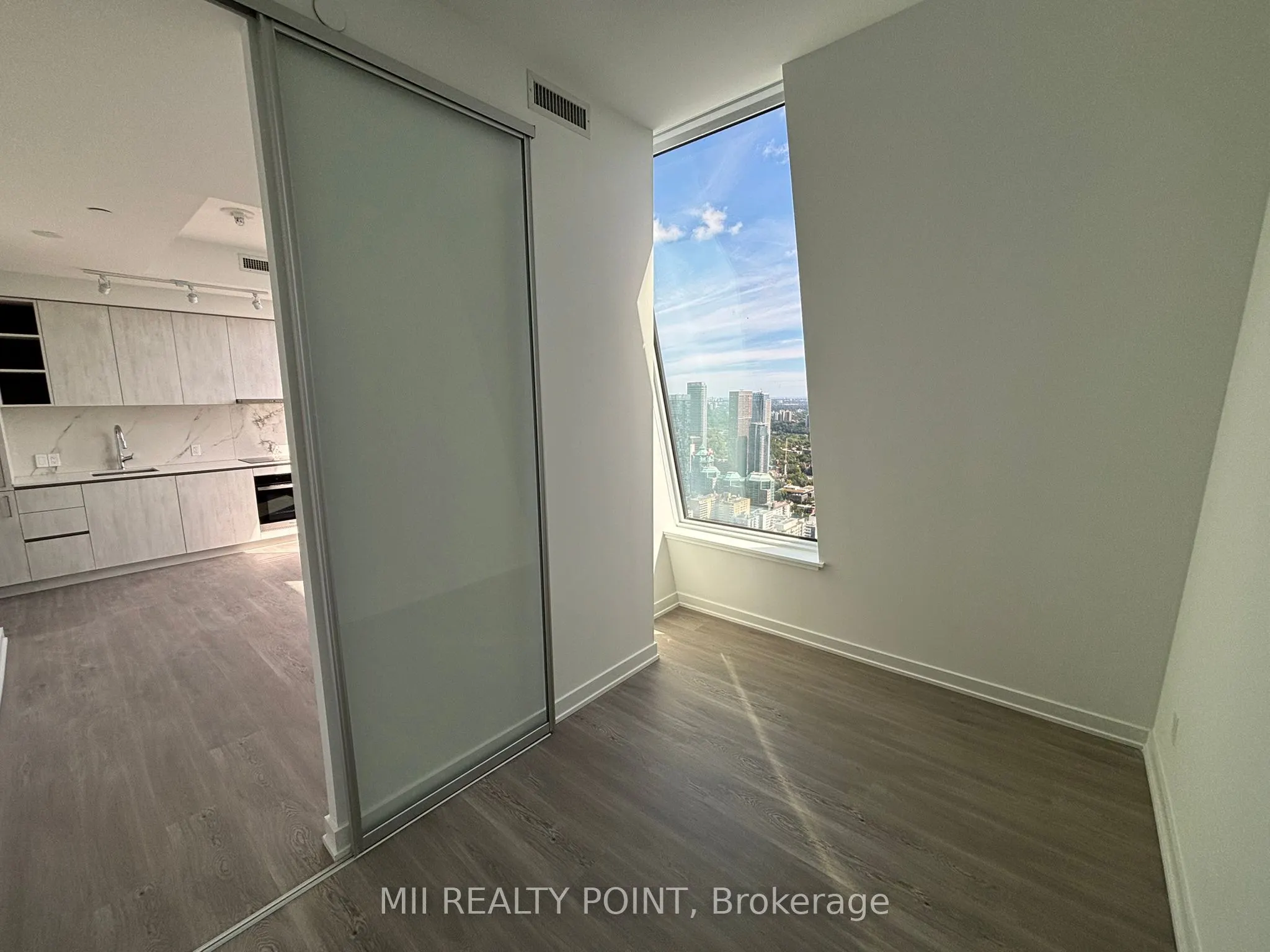 8 Wellesley Street W, #PH05