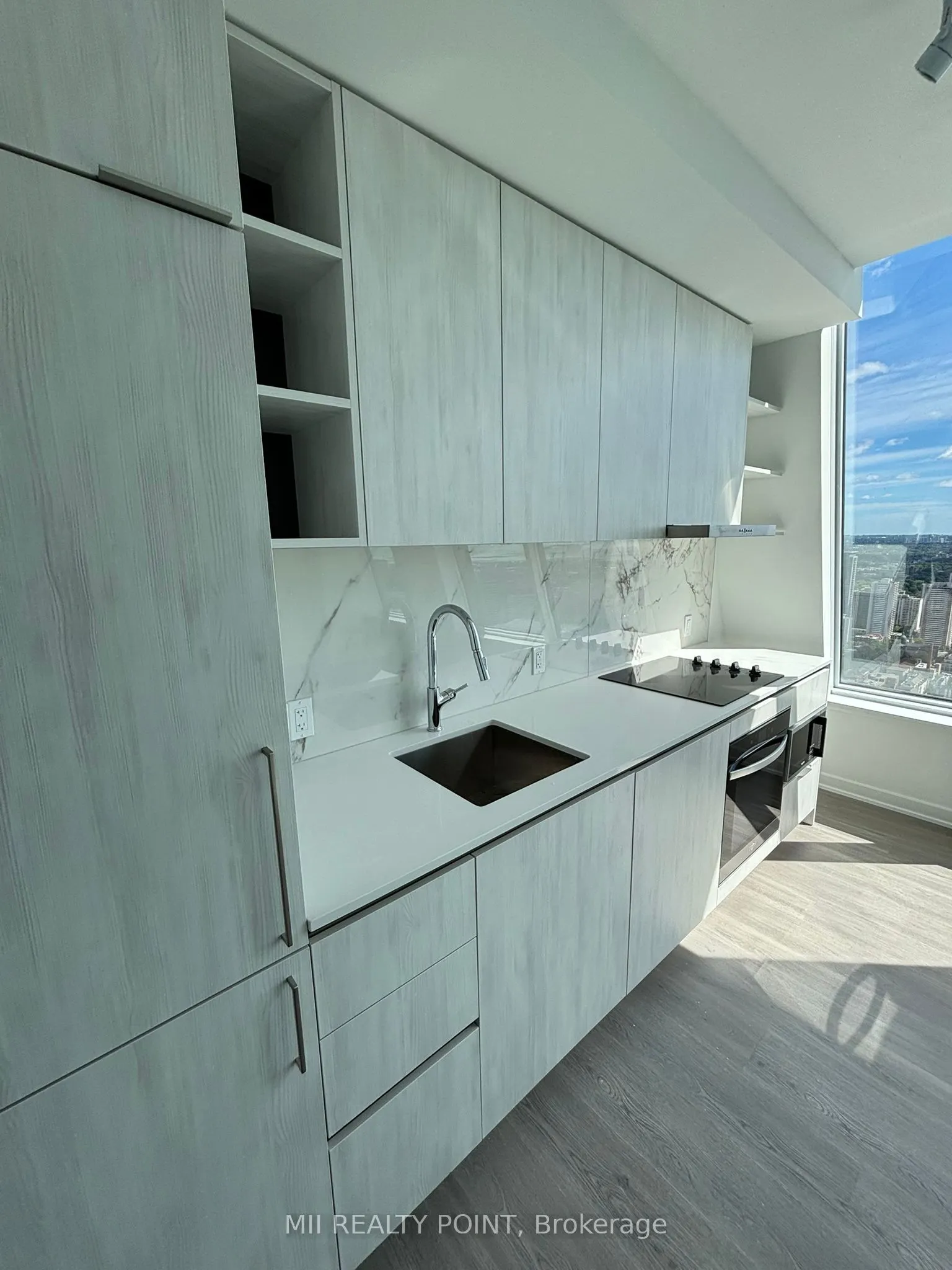 8 Wellesley Street W, #PH05