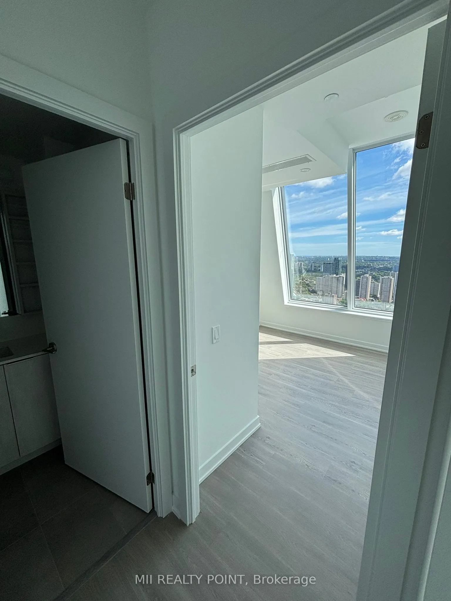 8 Wellesley Street W, #PH05