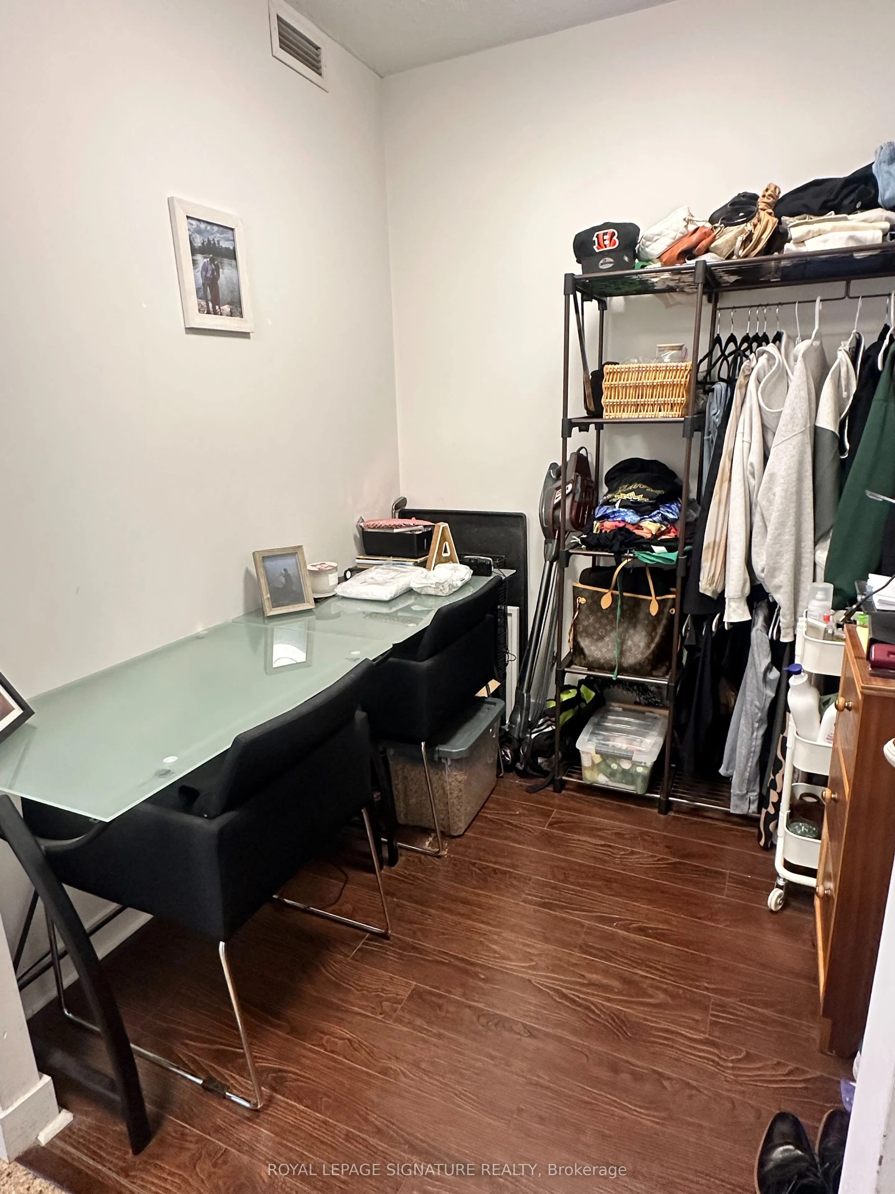 10 Navy Wharf Court, #2106