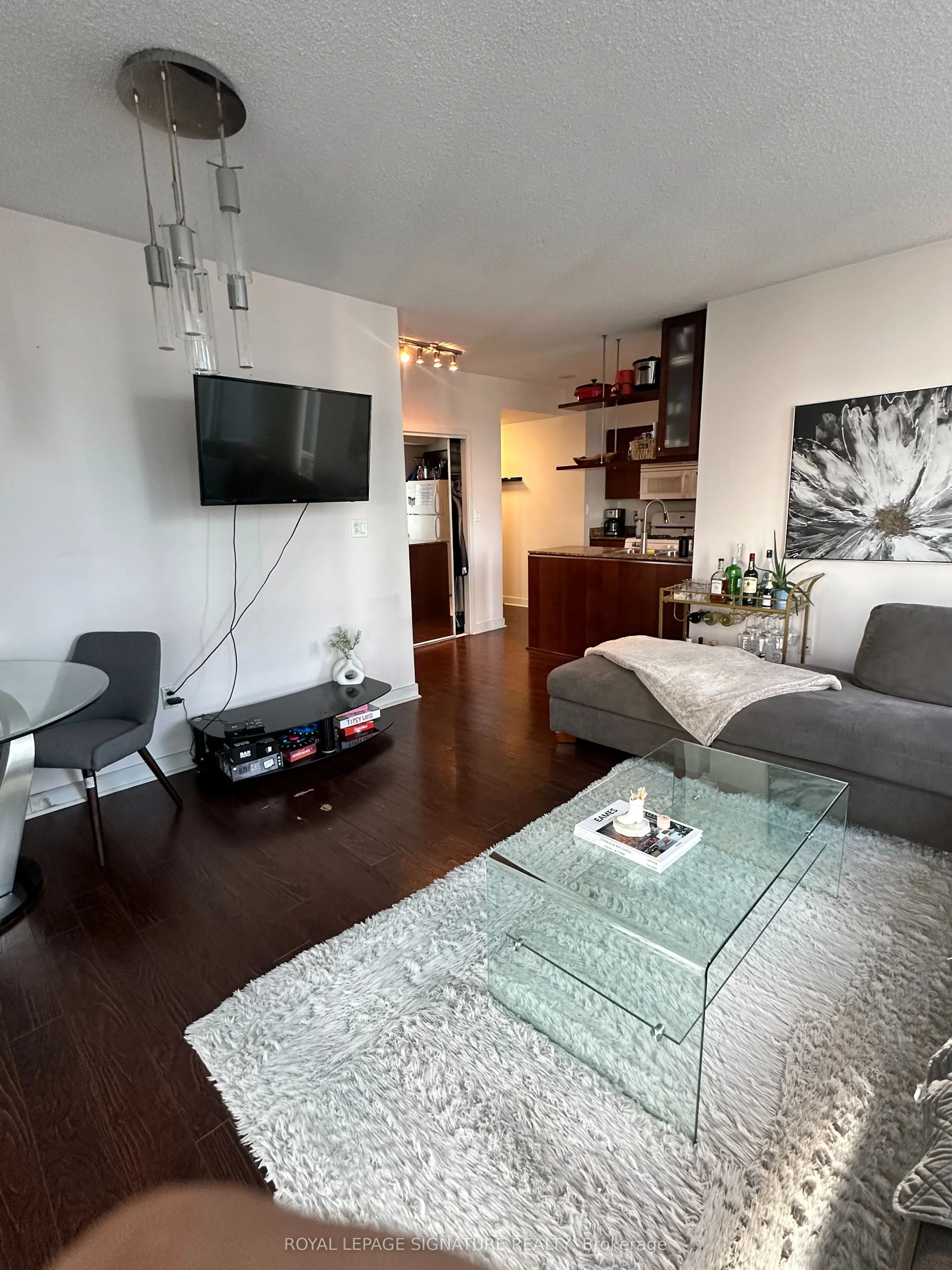 10 Navy Wharf Court, #2106