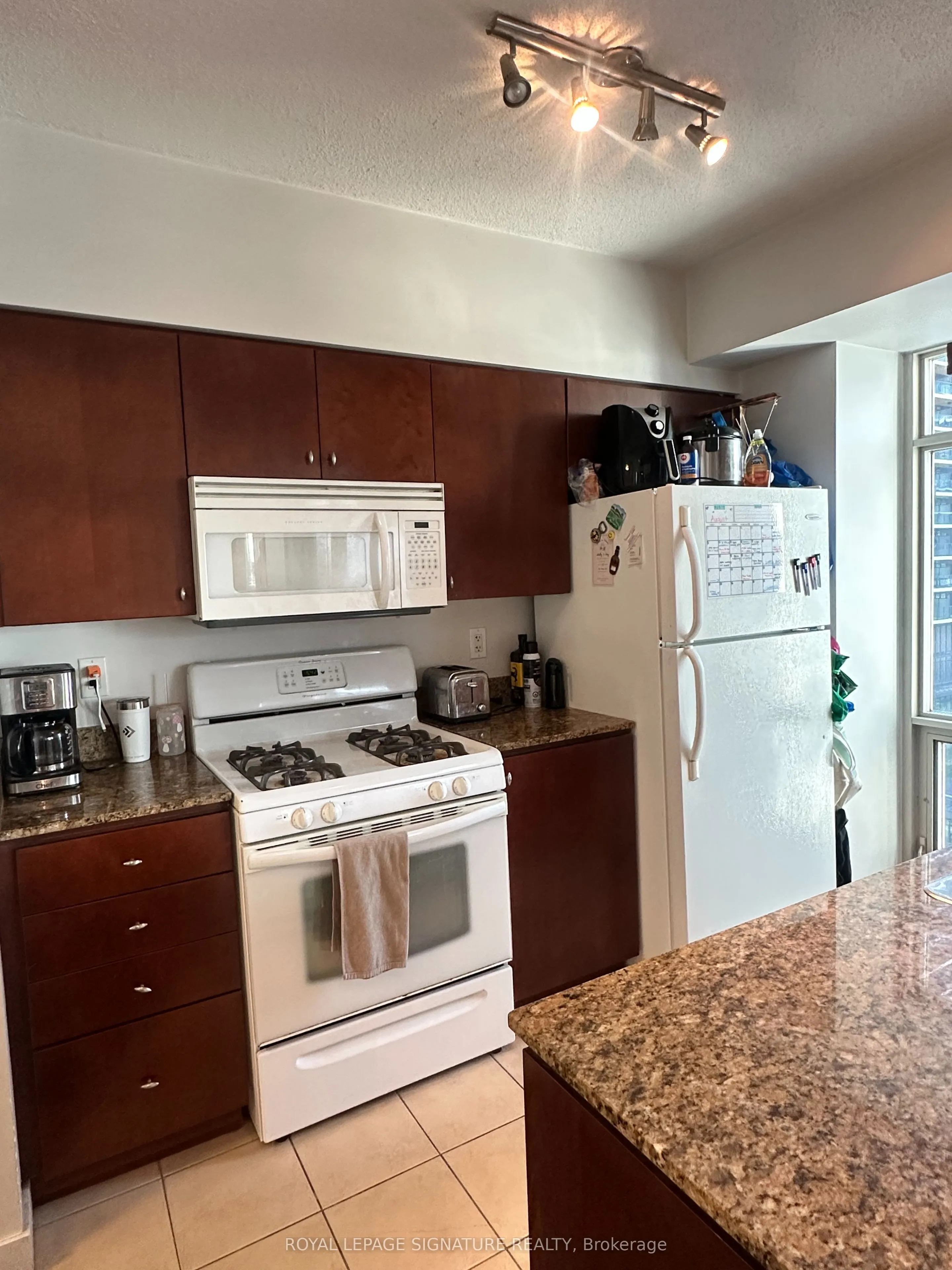 10 Navy Wharf Court, #2106