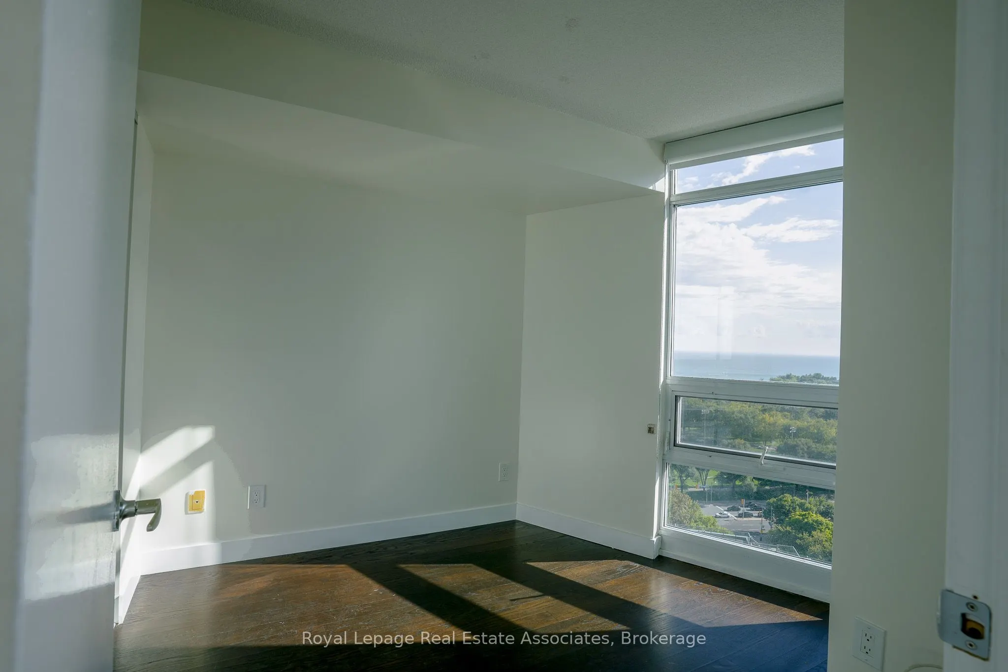 231 Fort York Boulevard, #1904