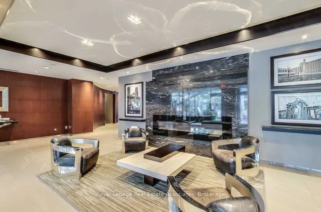231 Fort York Boulevard, #1904