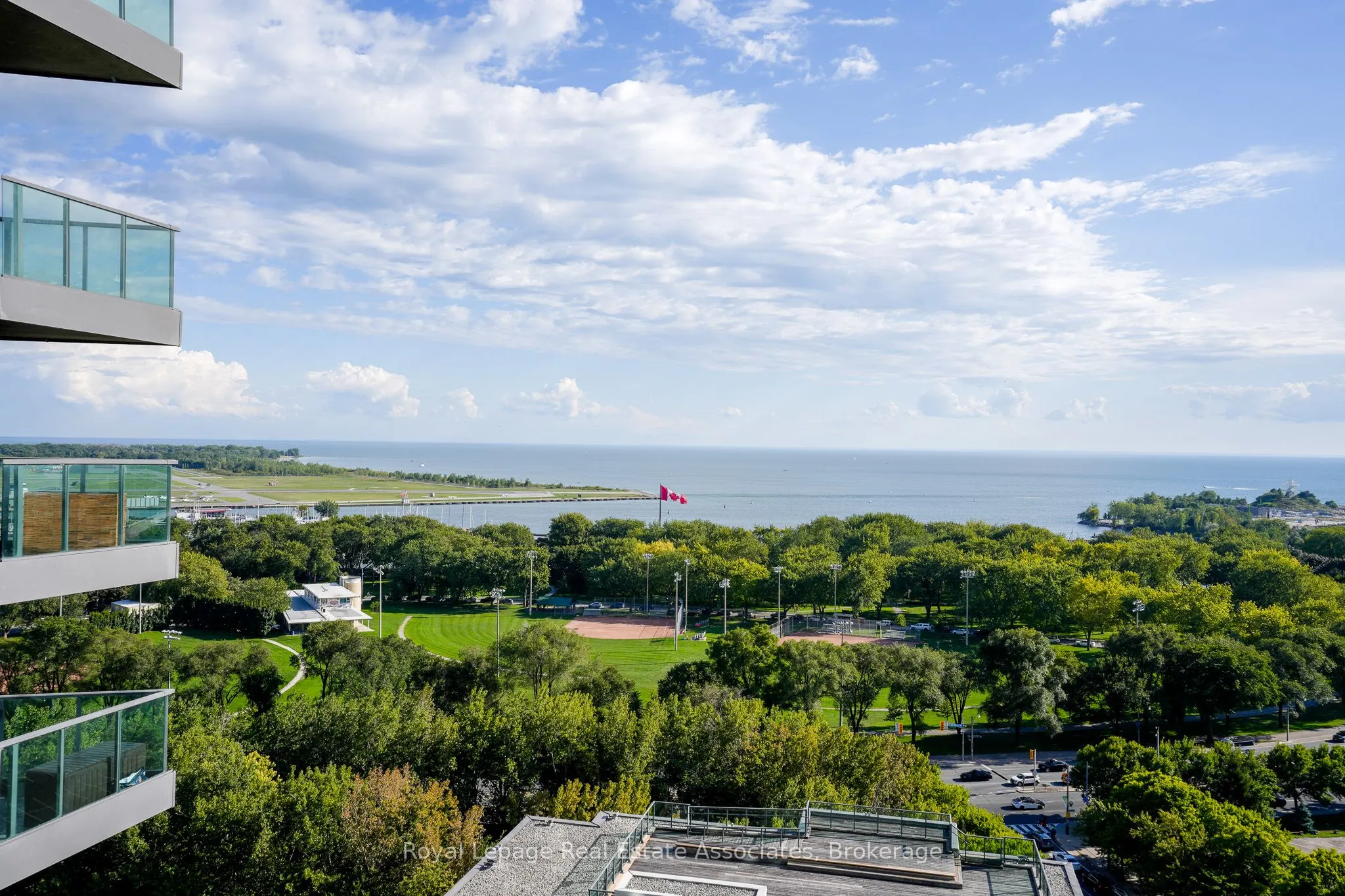 231 Fort York Boulevard, #1904