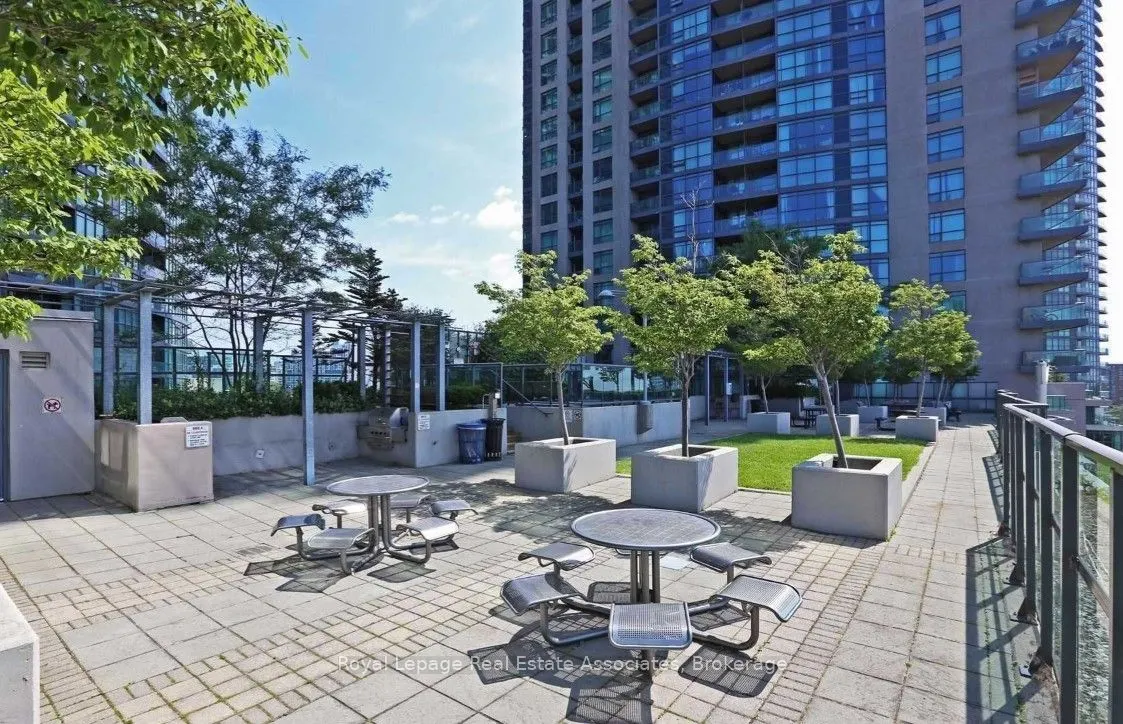 231 Fort York Boulevard, #1904