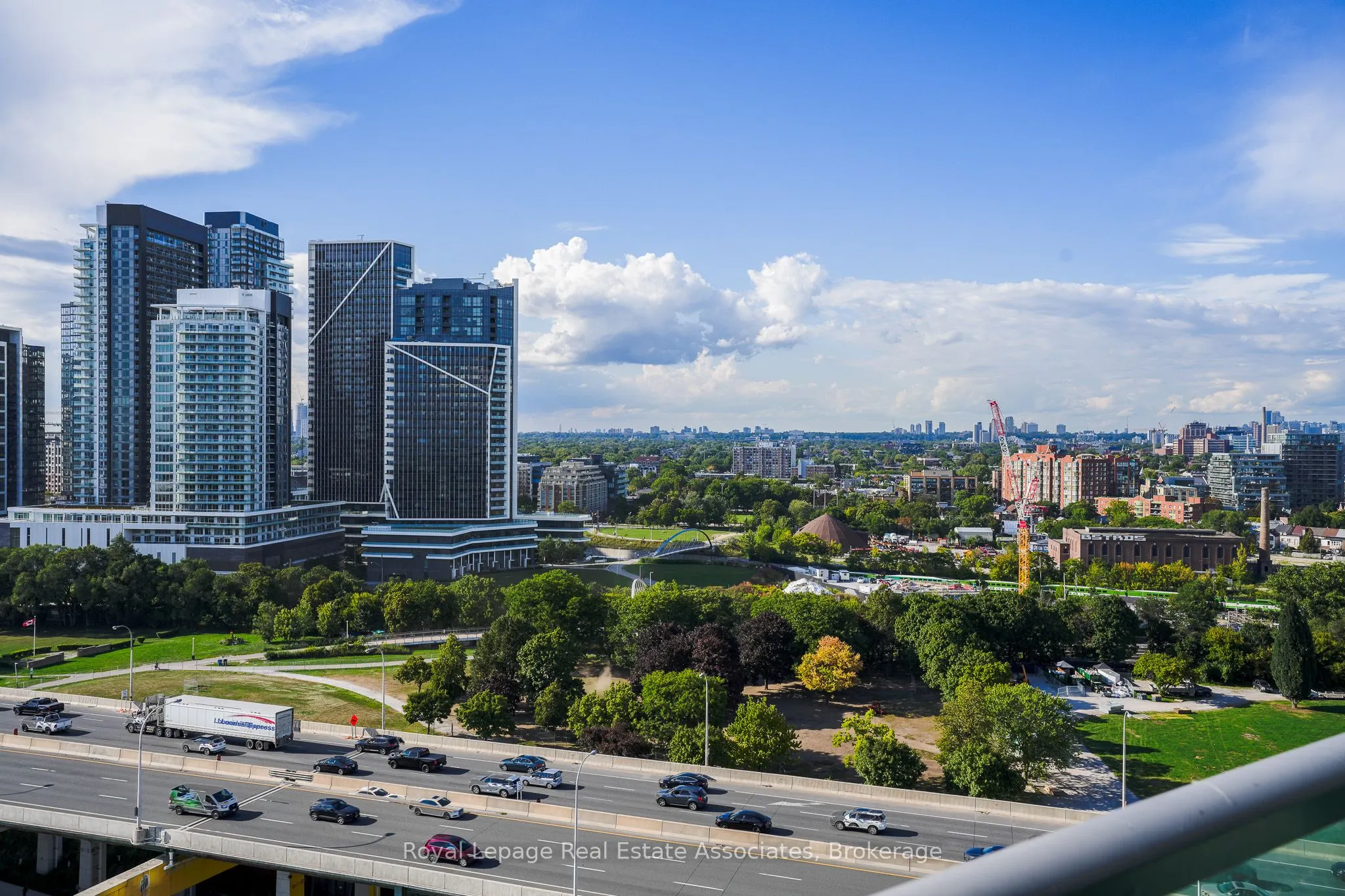 231 Fort York Boulevard, #1904