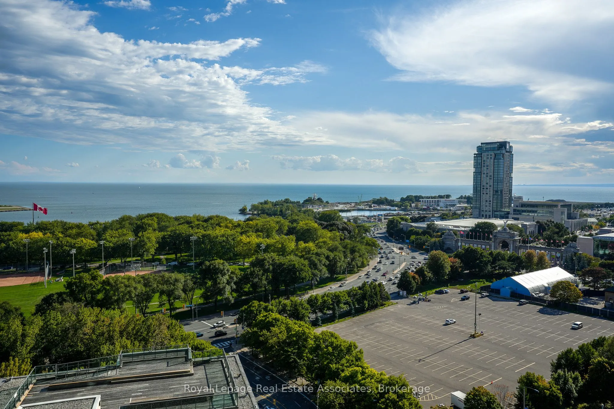 231 Fort York Boulevard, #1904
